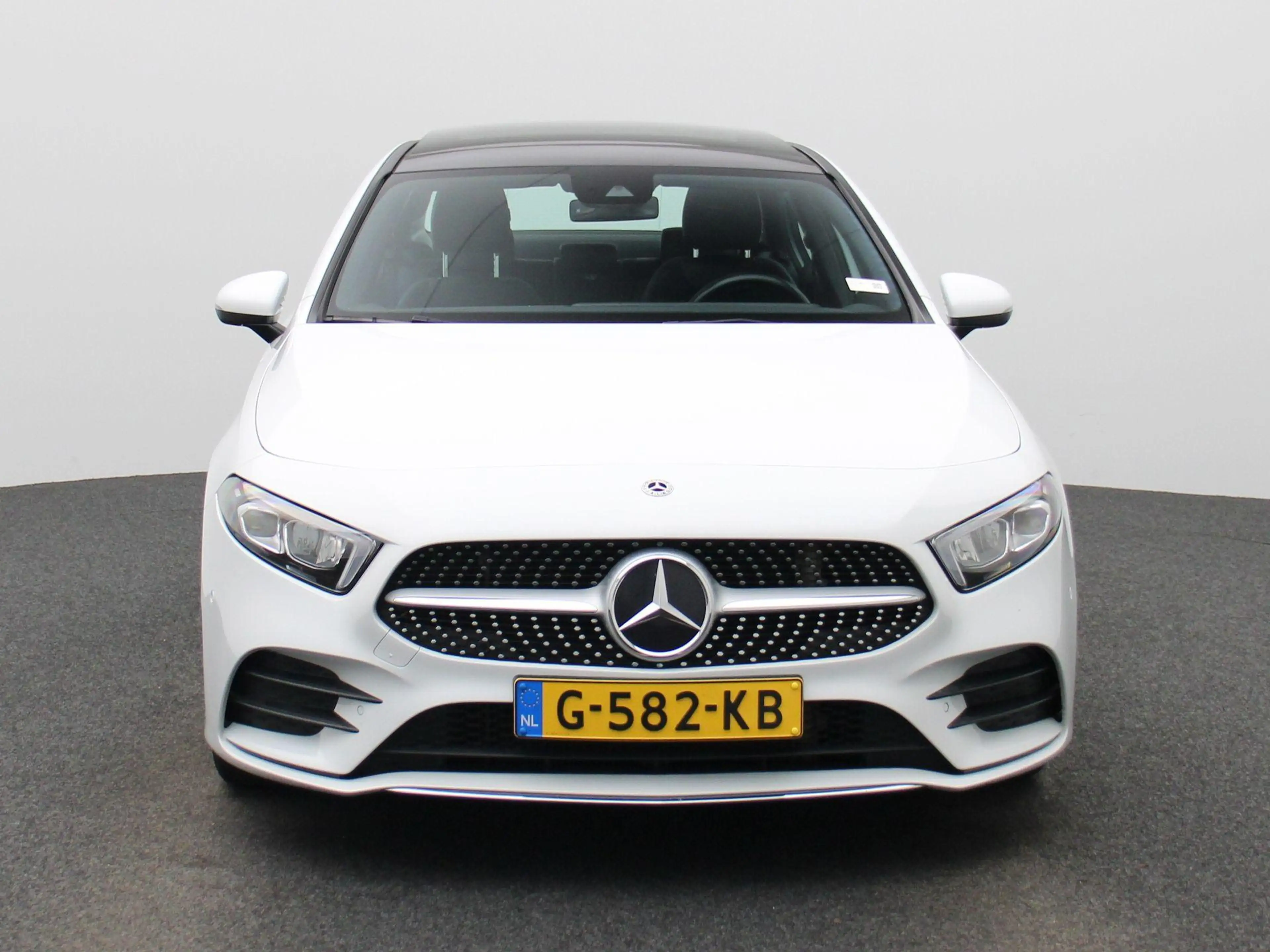 Mercedes-Benz A 200 Business Solution AMG | Wordt Verwacht | Apple Car — photo 3