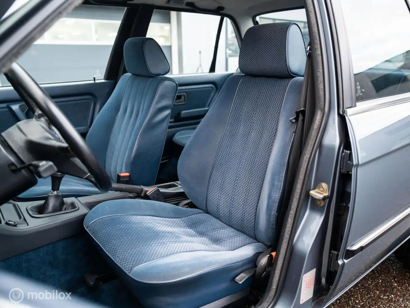 BMW 320 3-serie 320i Blauw - 2