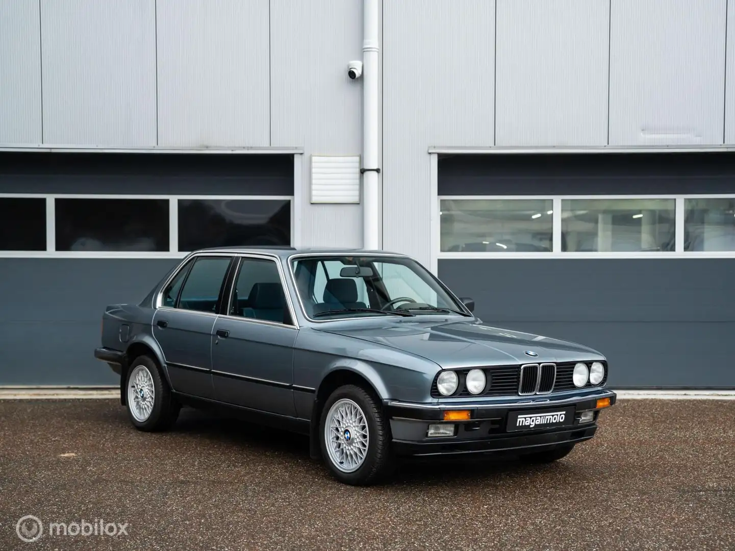 BMW 320 3-serie 320i Blauw - 1