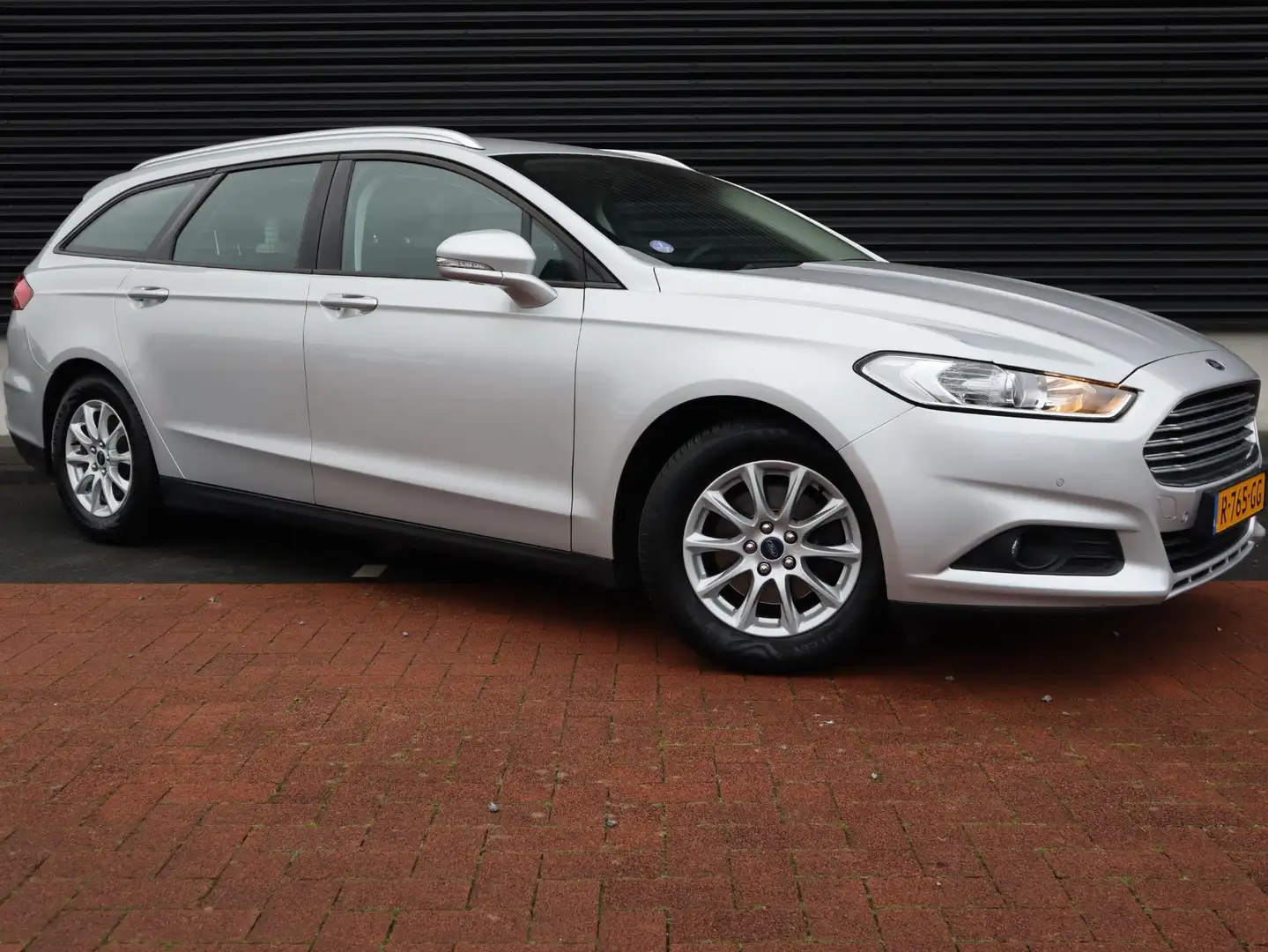 Ford Mondeo Wagon 1.5 Titanium Lease Edition | Clima | Cruise Gris - 2