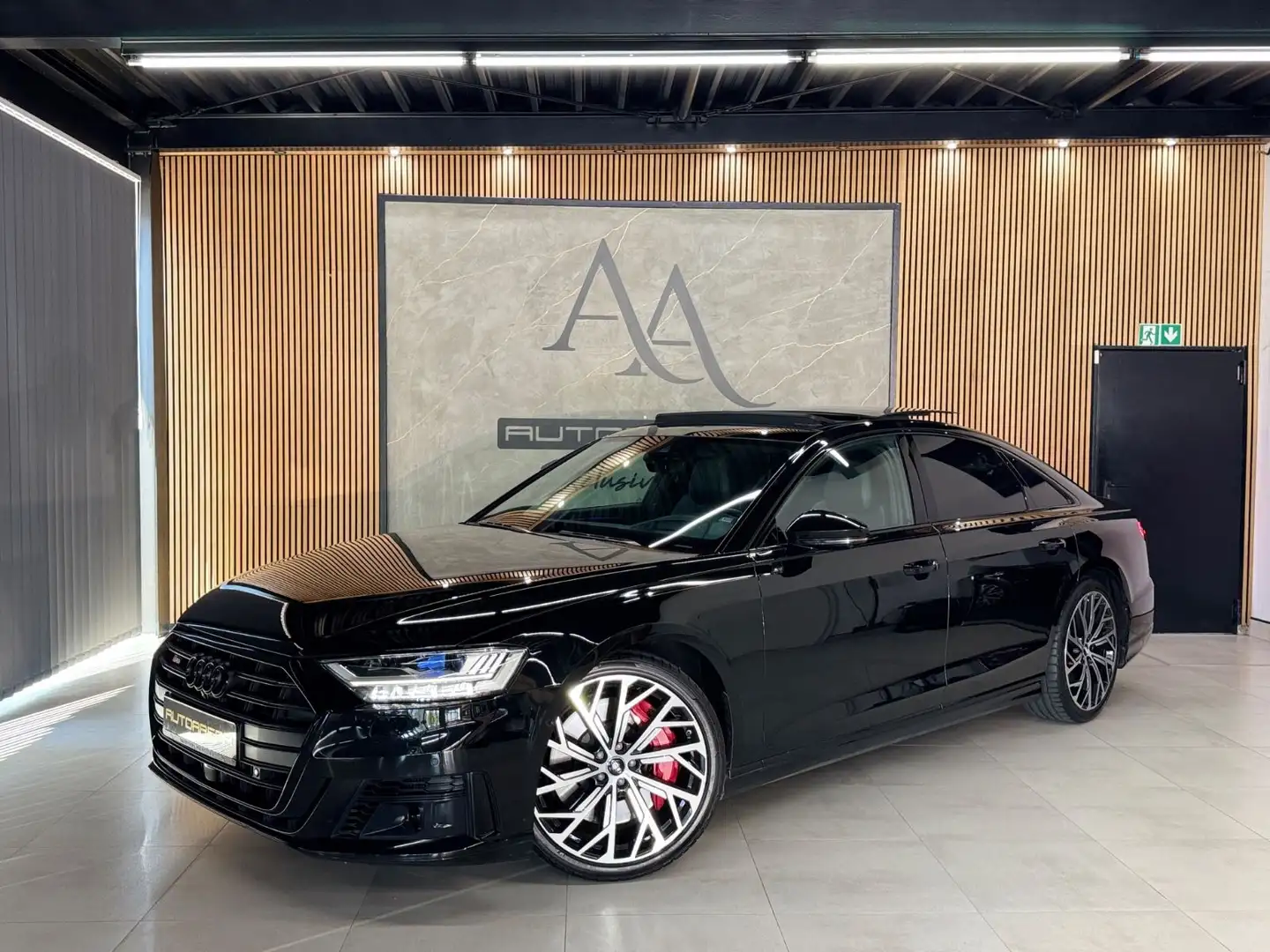 Audi S8 4.0 TFSI Quattro*BLACK*MATRIX-LED*OLED*PANO* Чёрный - 2