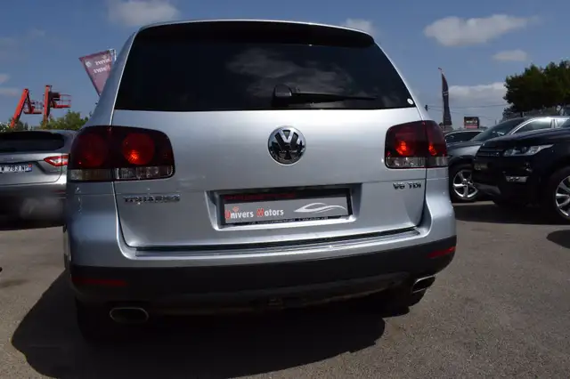 Volkswagen Touareg view 13