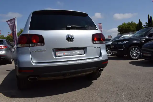 Volkswagen Touareg view 7