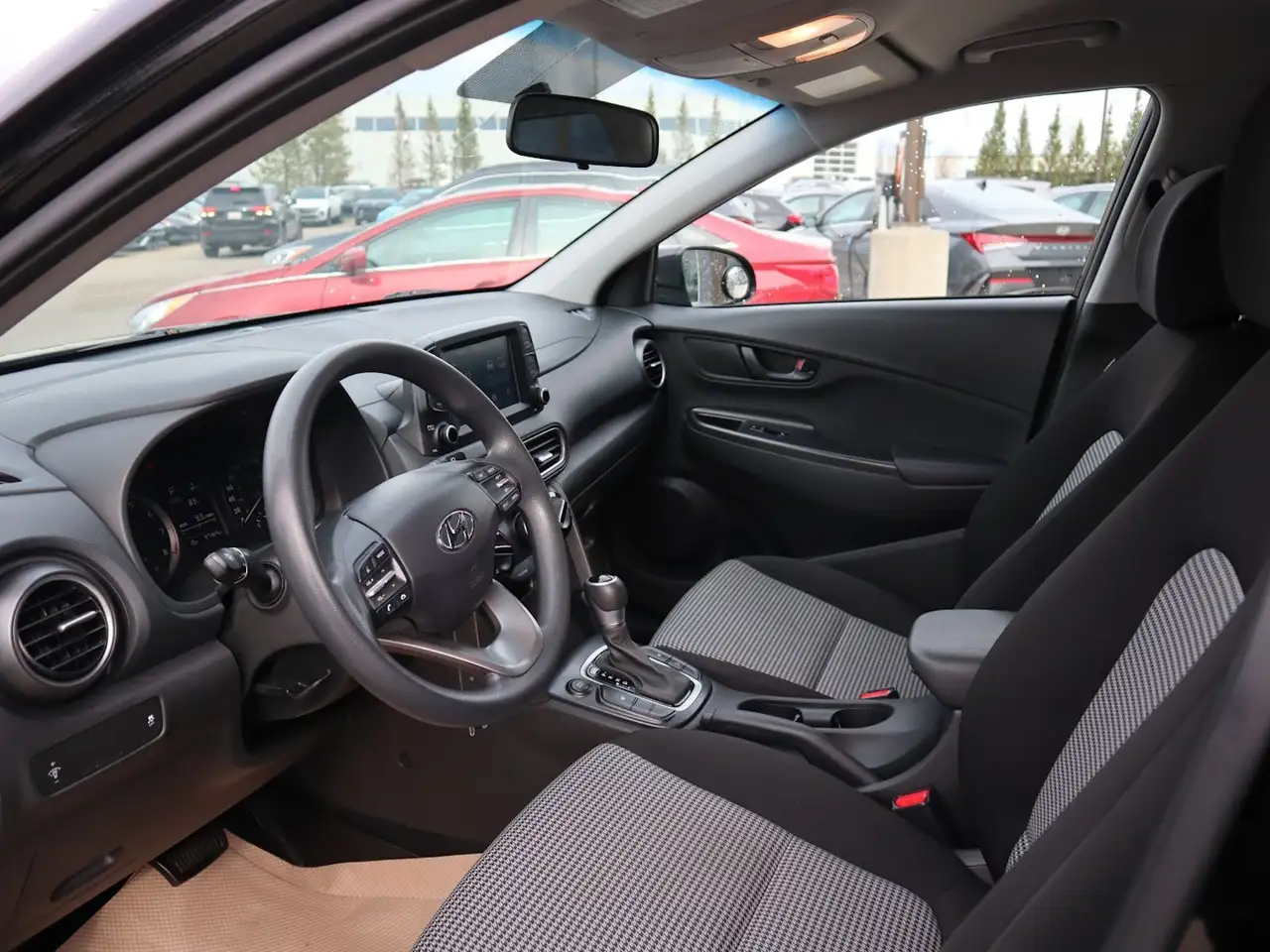 Hyundai KONA снимка Hyundai KONA