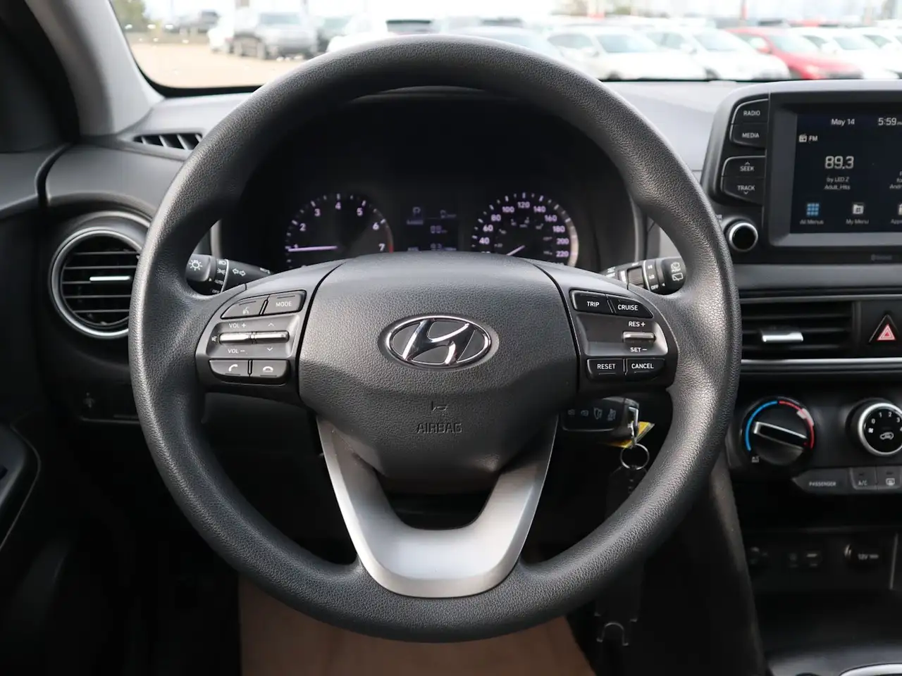 Hyundai KONA снимка Hyundai KONA