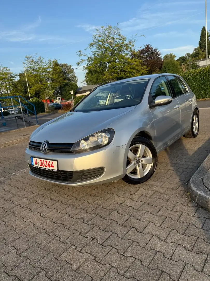 Volkswagen Golf VI Trendline 2.Hd 5trg Klima ServiceNEU Silber - 1