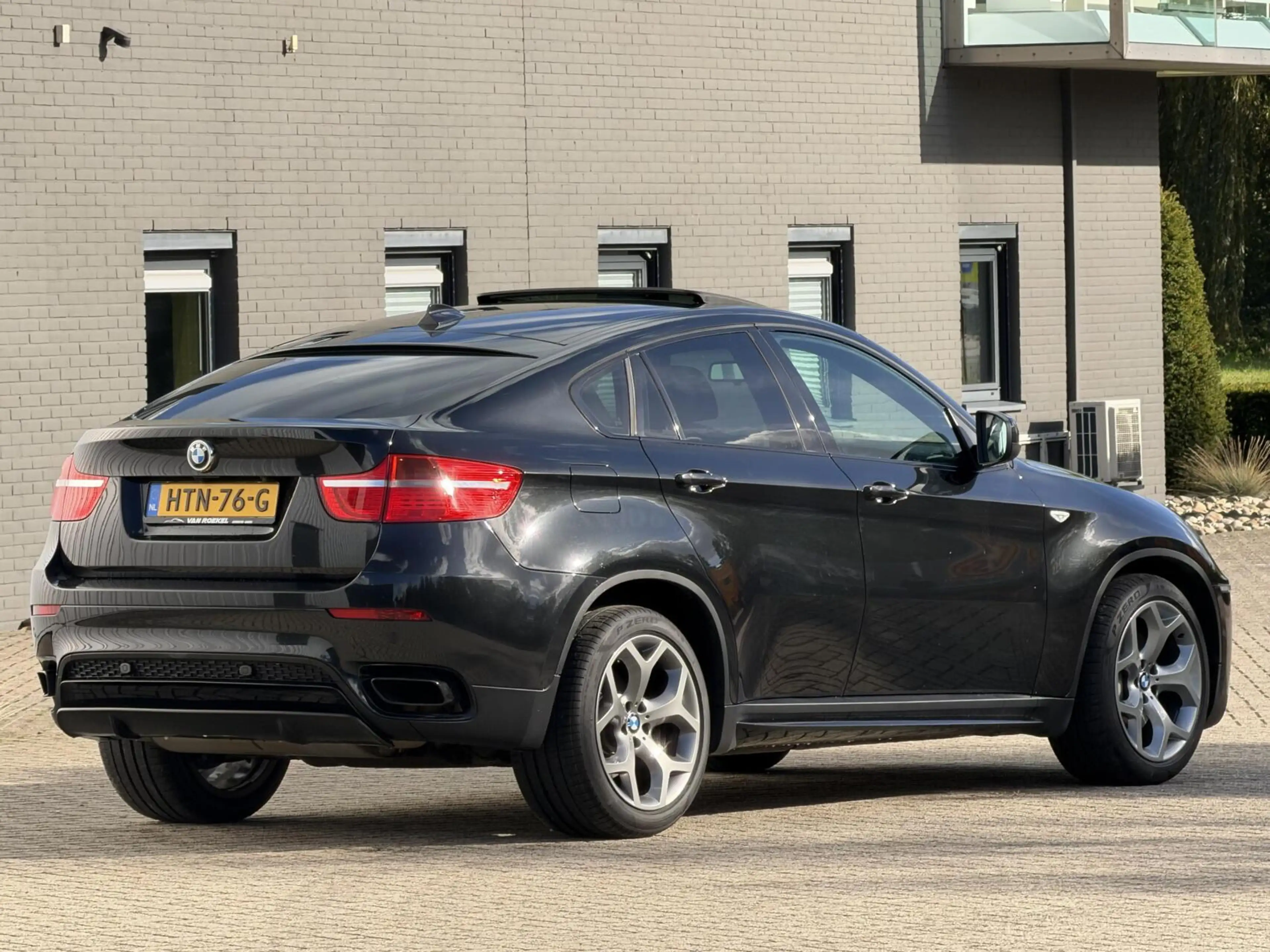 BMW X6 xDrive50i m pakket km 136000 inruil mogelijk — photo 2