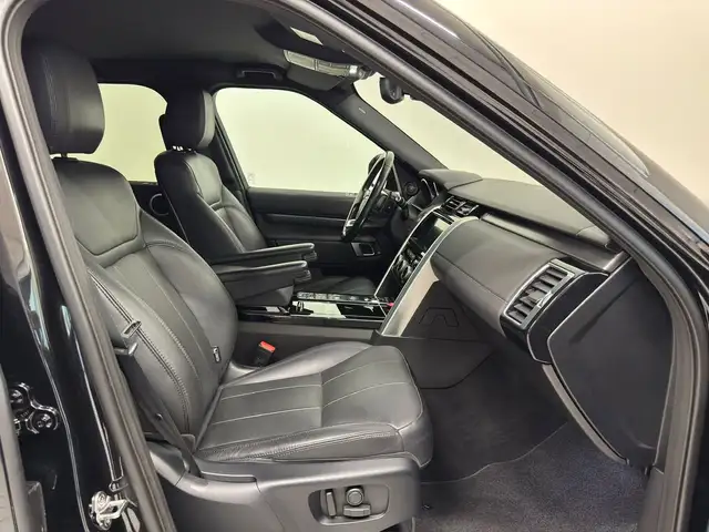 Land Rover Discovery 3 view 3