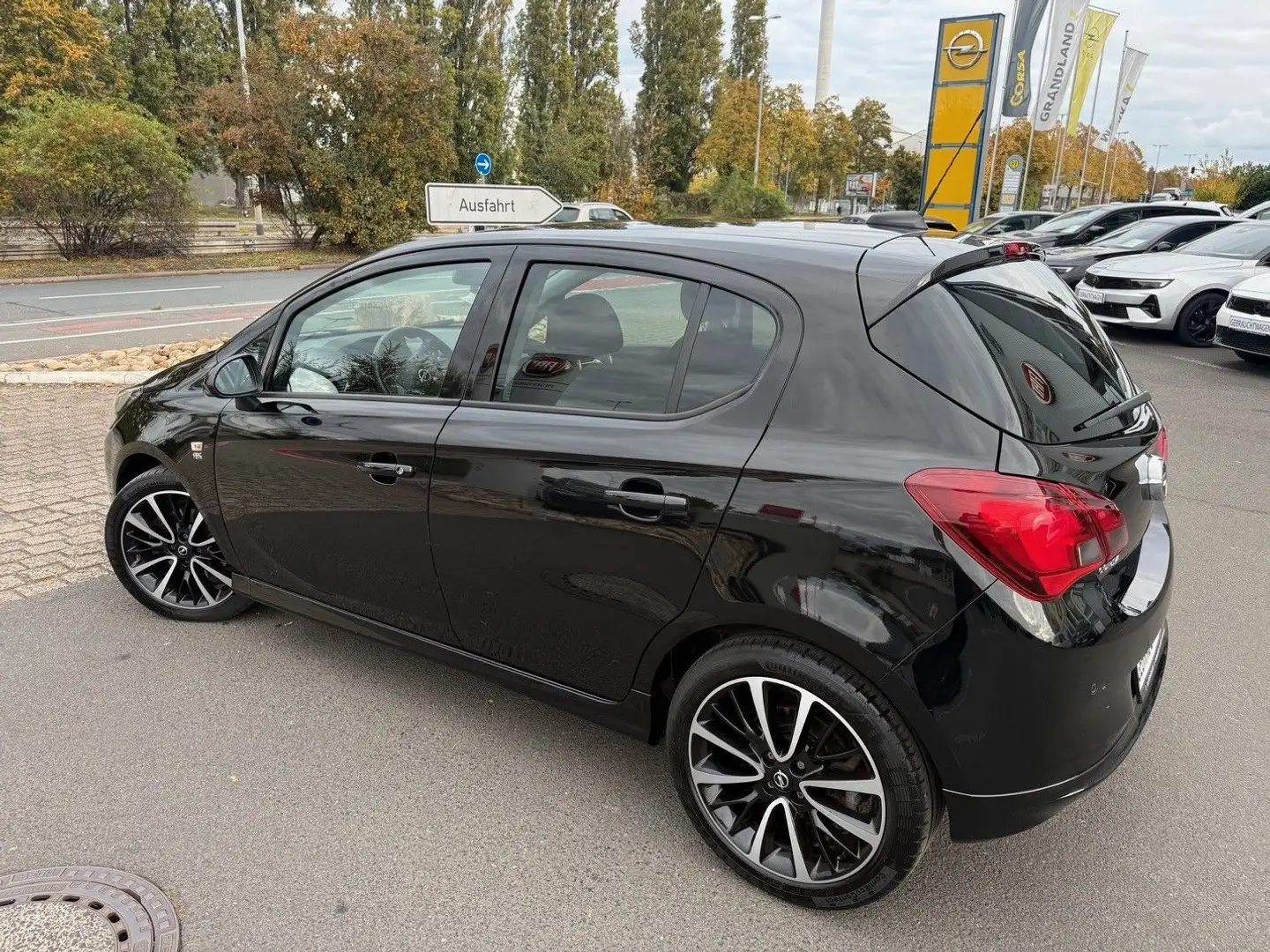 Opel Corsa E Color Edit. 1.4 (100PS) PDC, SHZ, LHZ Noir - 2