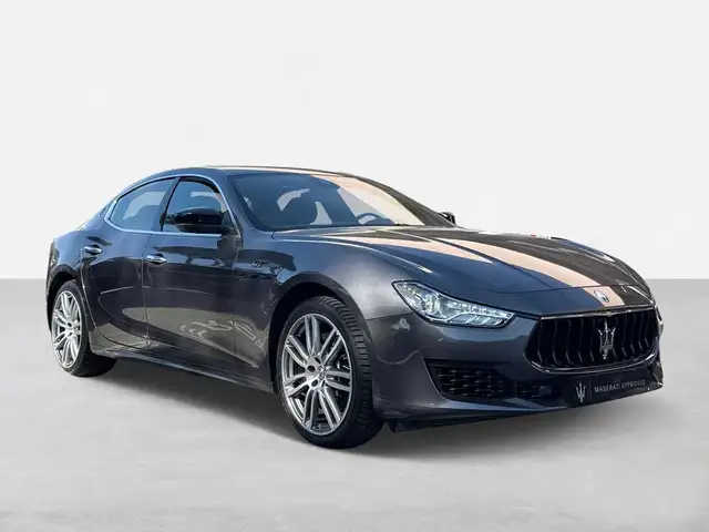 Maserati Ghibli view 3