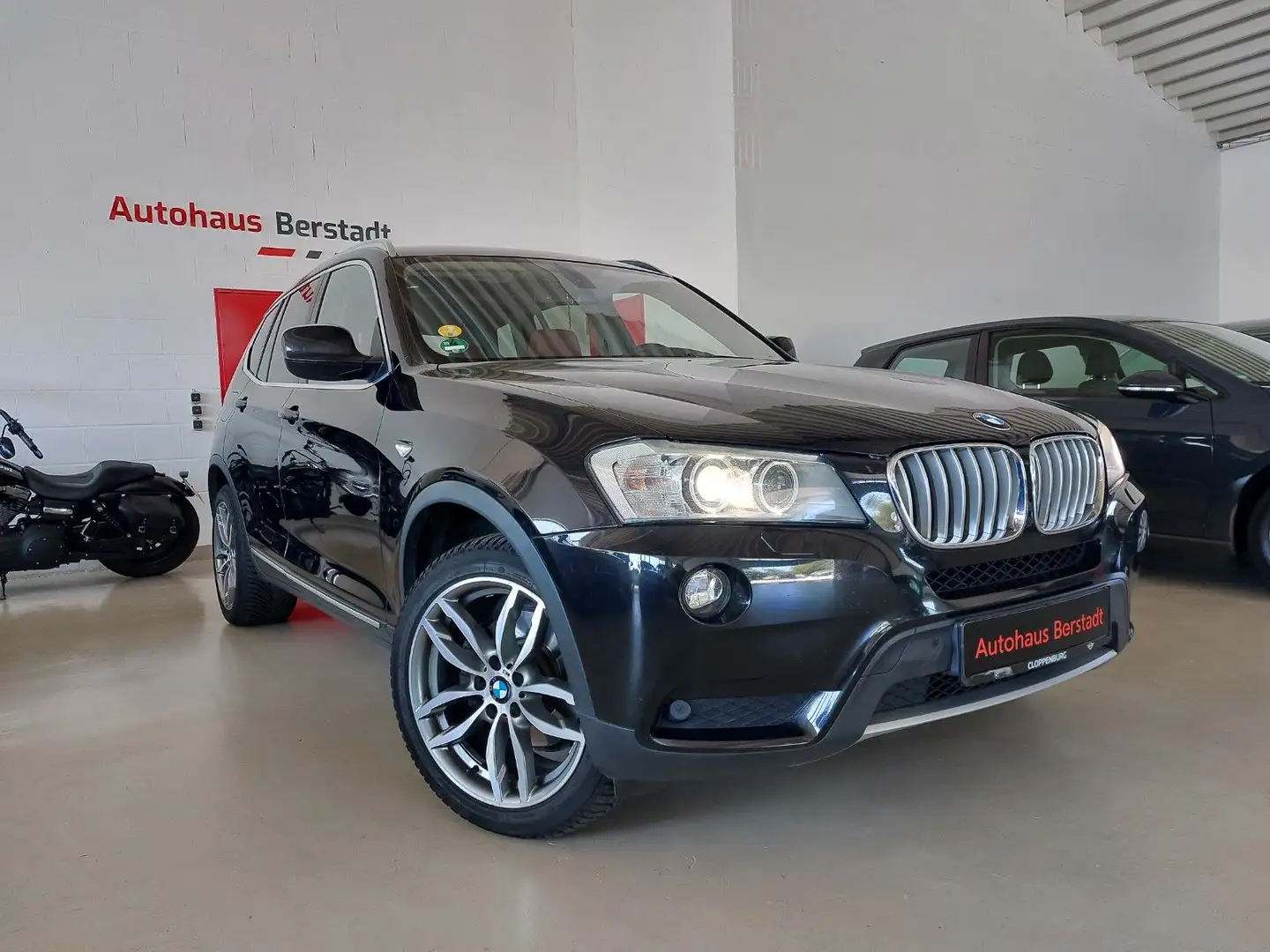 BMW X3 xDrive 20d Aut. Navi*Head-UP*Leder*19Zoll-M Noir - 1