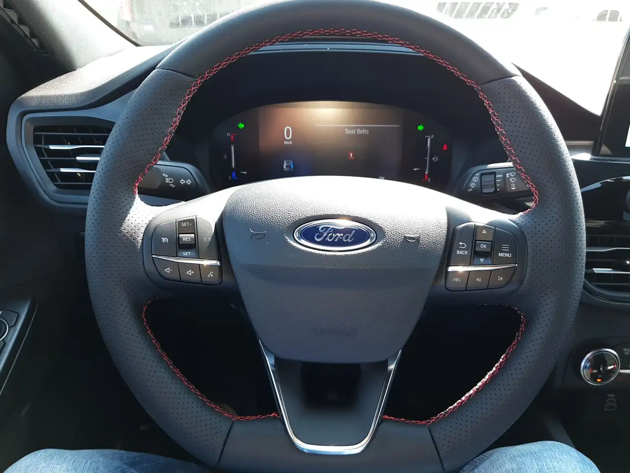 Ford Escape снимка Ford Escape