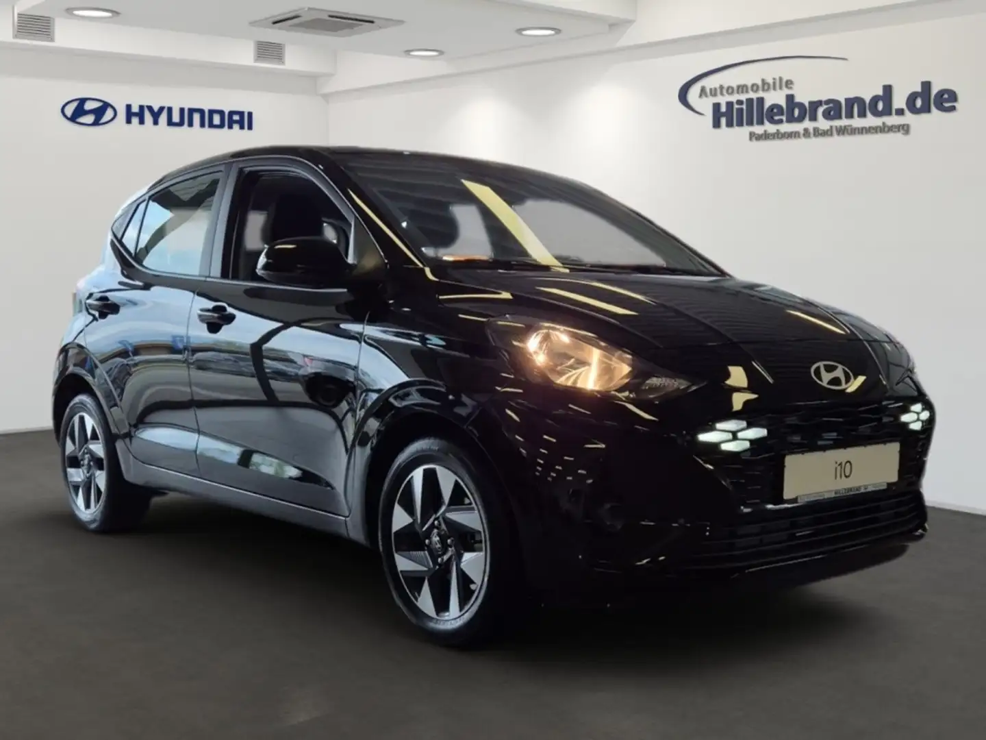 Hyundai i10 Trend 1.2 EU6e Navi Apple CarPlay Android Auto Kli Negro - 2