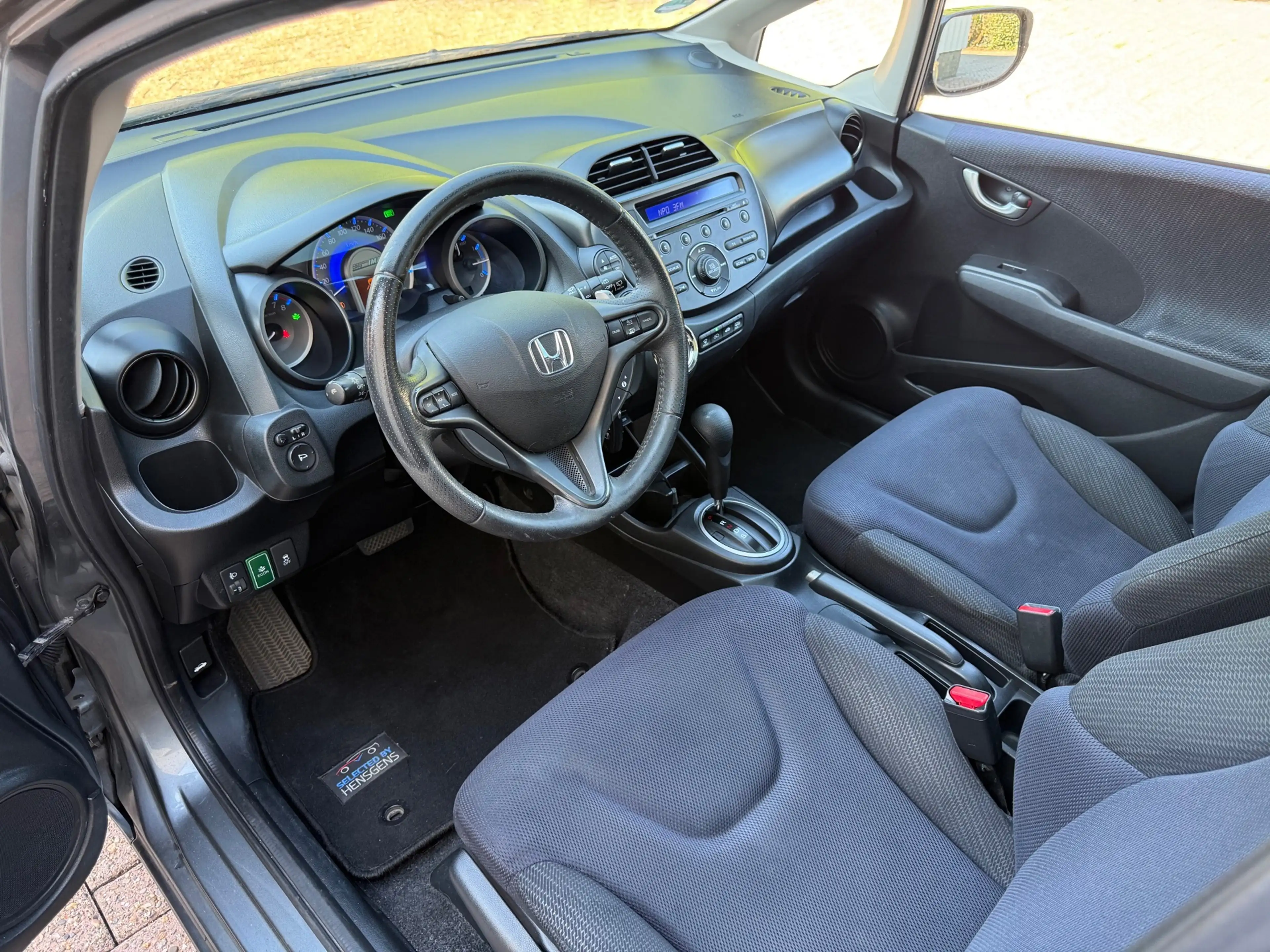 Honda Jazz 1.4 Hybrid Elegance, Pano, Cruise, Climate Control — photo 2