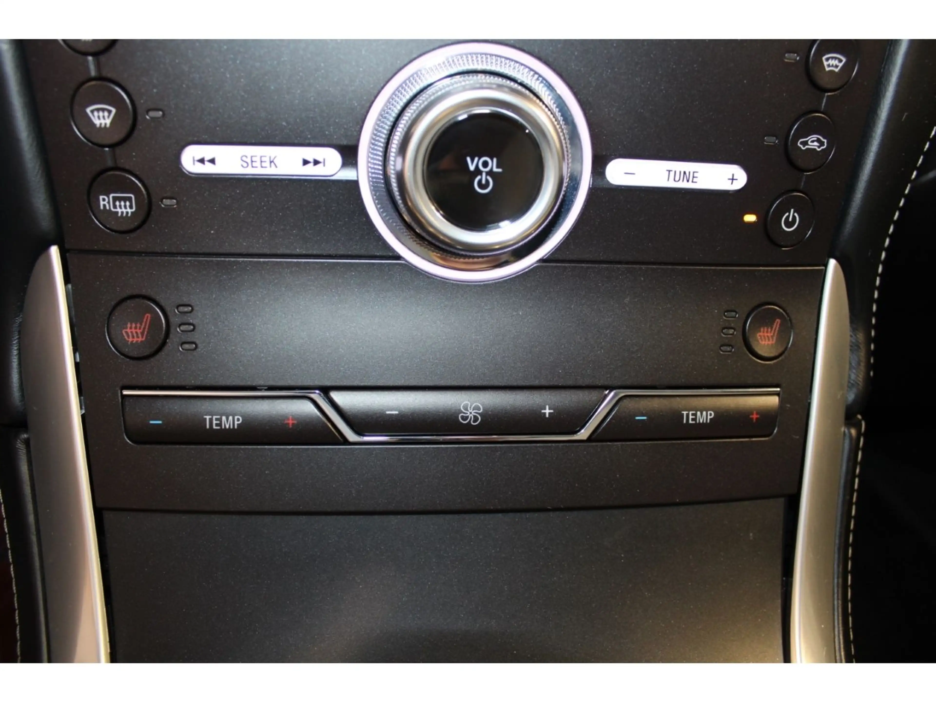 Ford Edge Vignale 4x4 El. Panodach Navi Leder Memory — photo 10