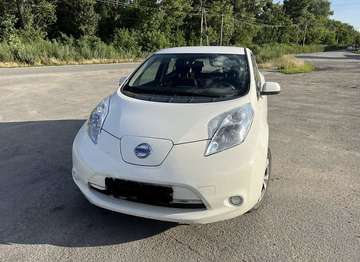 30 kWh (mit Batterie) Tekna