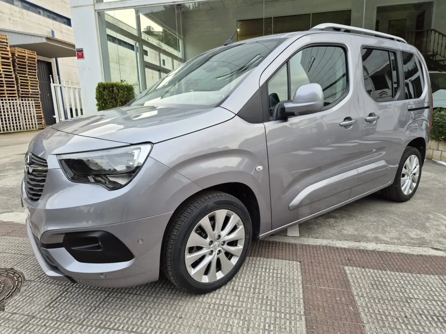Opel Combo Life 1.5TD S/S Innovation L 100 Gris - 2