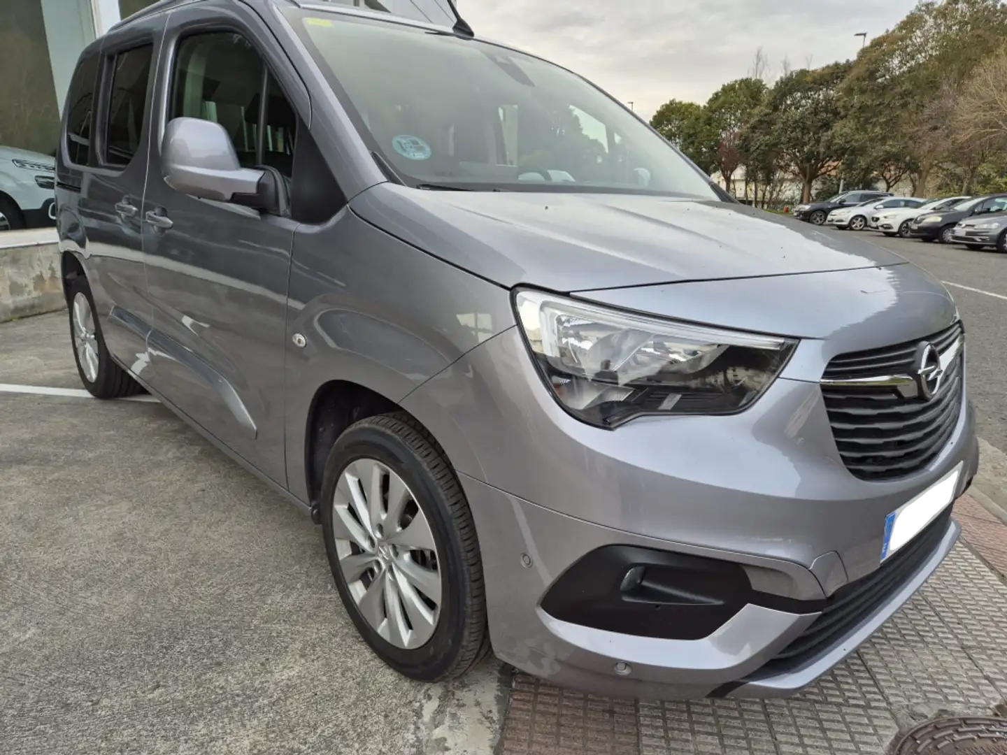 Opel Combo Life 1.5TD S/S Innovation L 100 Gris - 1