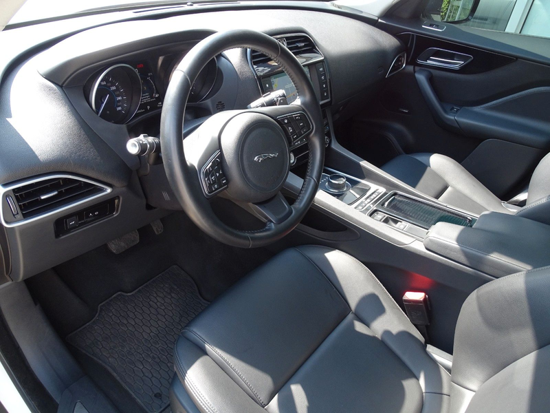 Jaguar F-Pace R-Sport AWD AMBIENTEBEL. KAMERA 20"ZOLL — photo 9