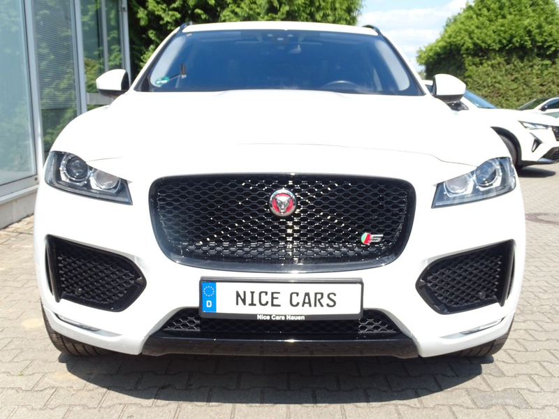 Jaguar F-Pace R-Sport AWD AMBIENTEBEL. KAMERA 20"ZOLL — photo 8