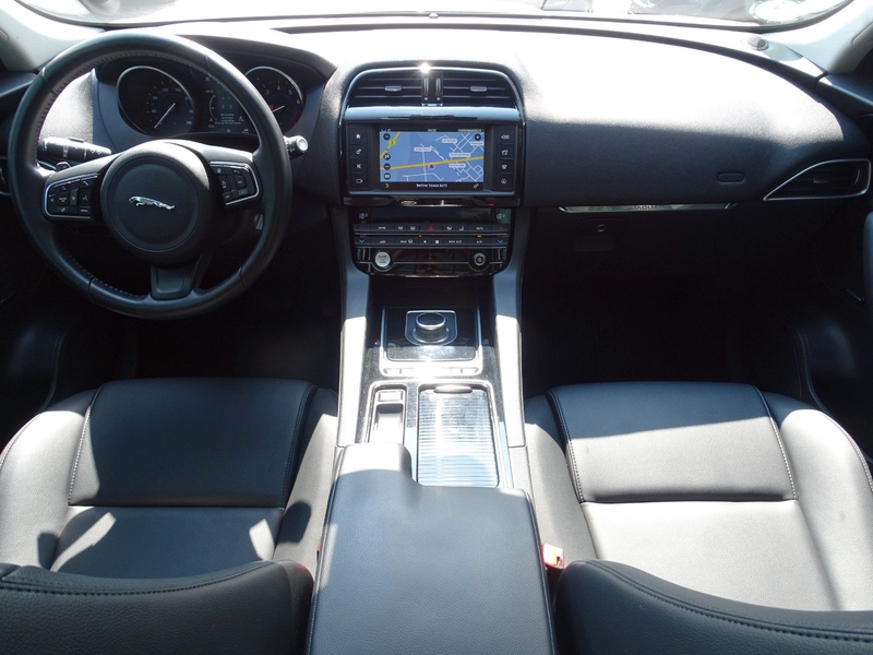Jaguar F-Pace R-Sport AWD AMBIENTEBEL. KAMERA 20"ZOLL — photo 10