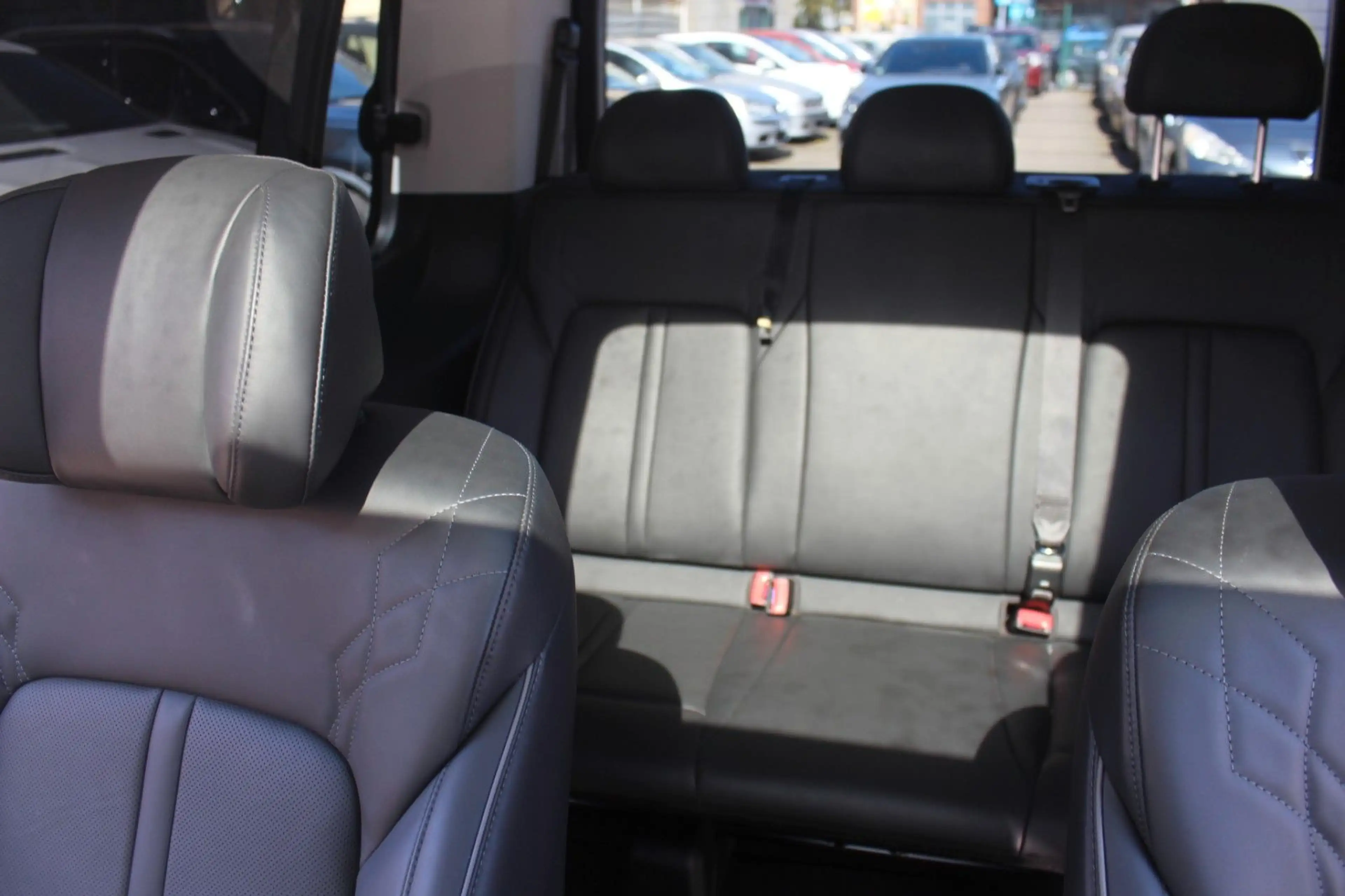 Hyundai STARIA Signature 2WD 7Sitzer/Memory/Head-Up/VOLL — photo 14
