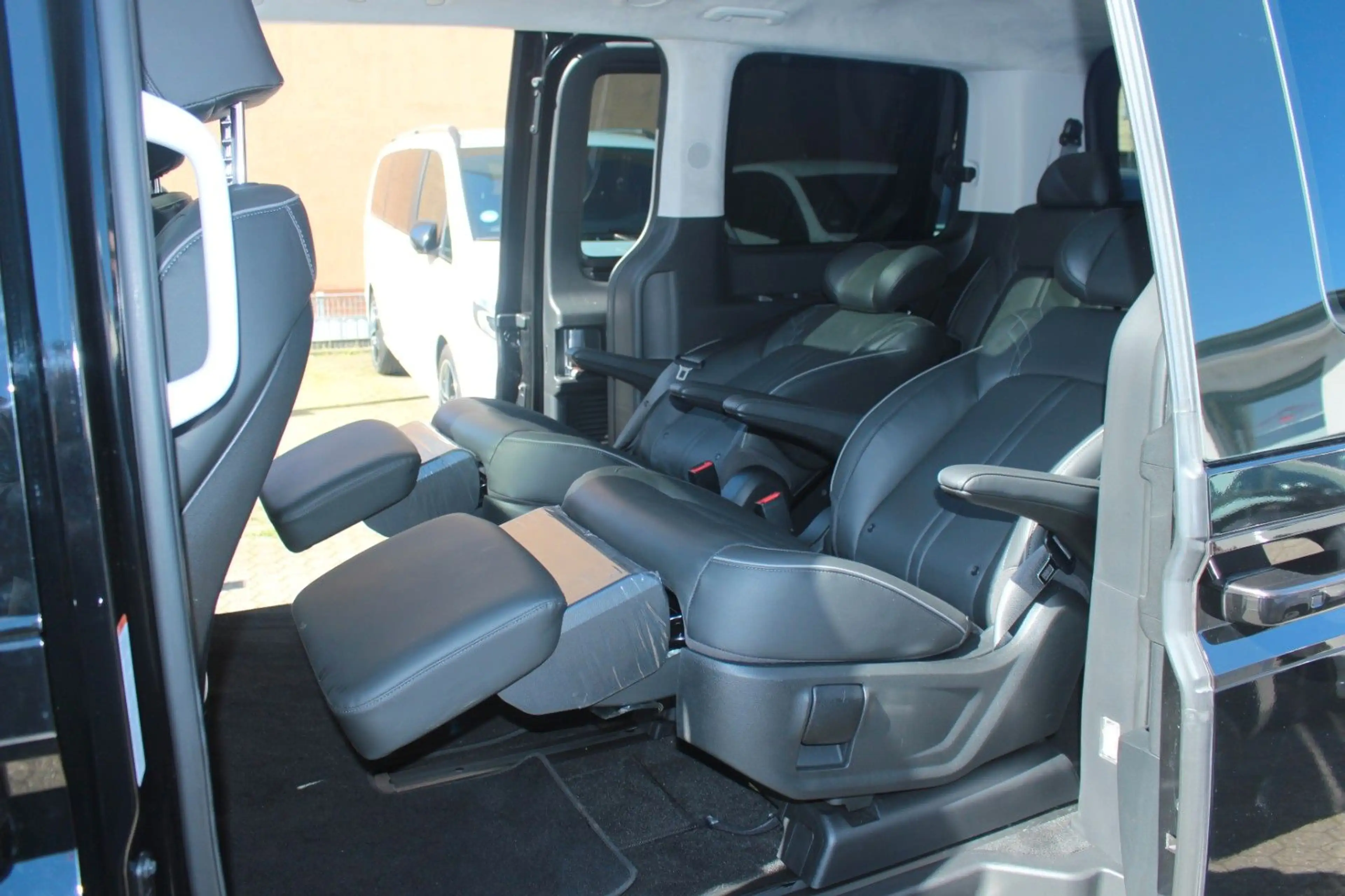 Hyundai STARIA Signature 2WD 7Sitzer/Memory/Head-Up/VOLL — photo 11