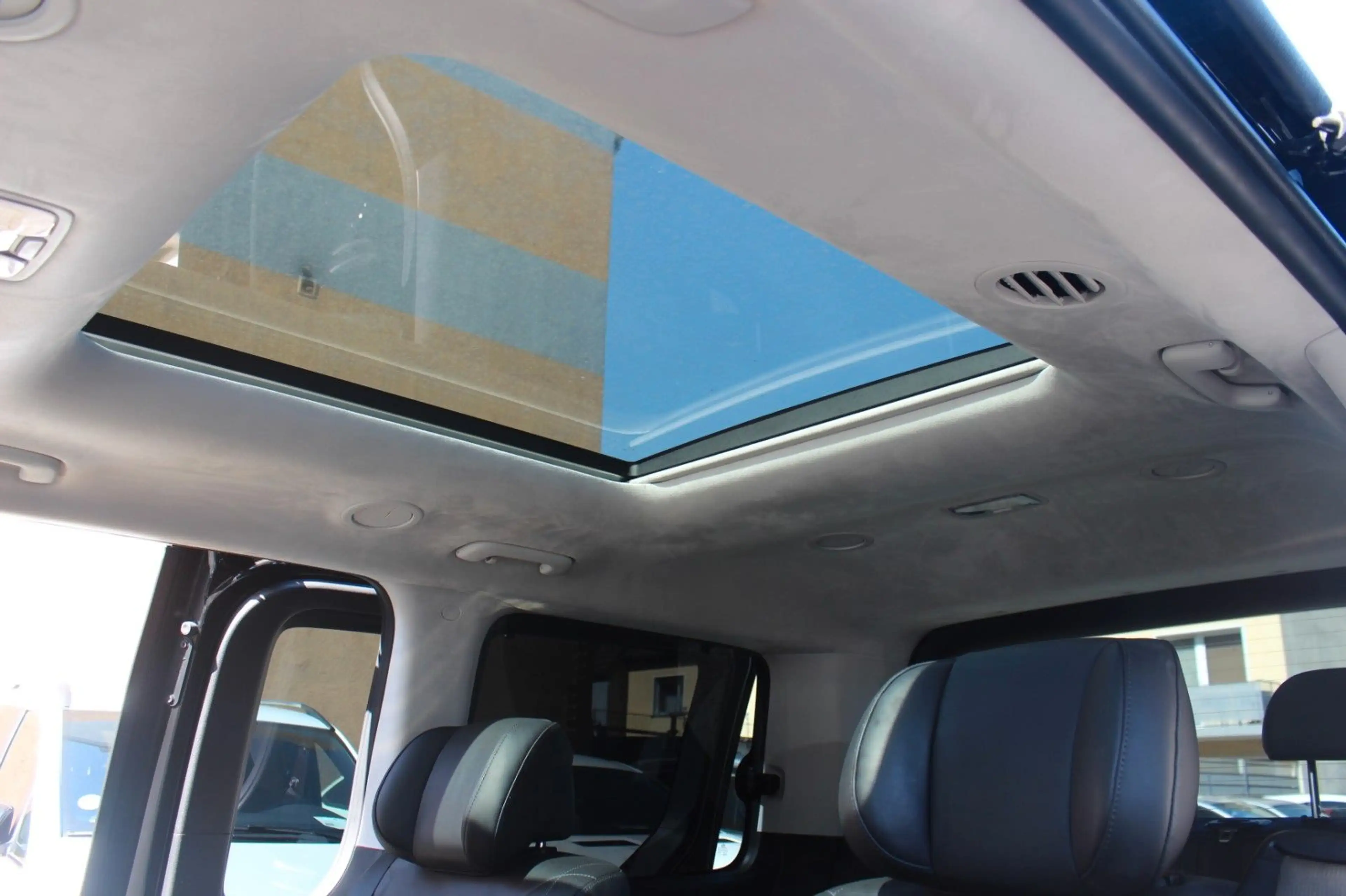 Hyundai STARIA Signature 2WD 7Sitzer/Memory/Head-Up/VOLL — photo 15