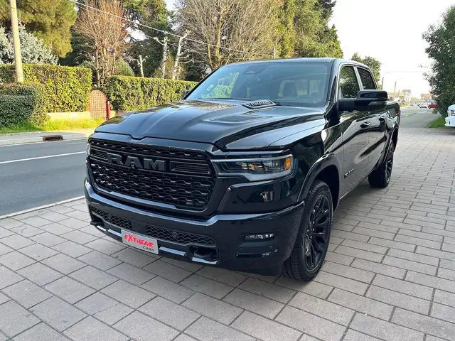 RAM 1500 LIMITED Night 2026 547cv