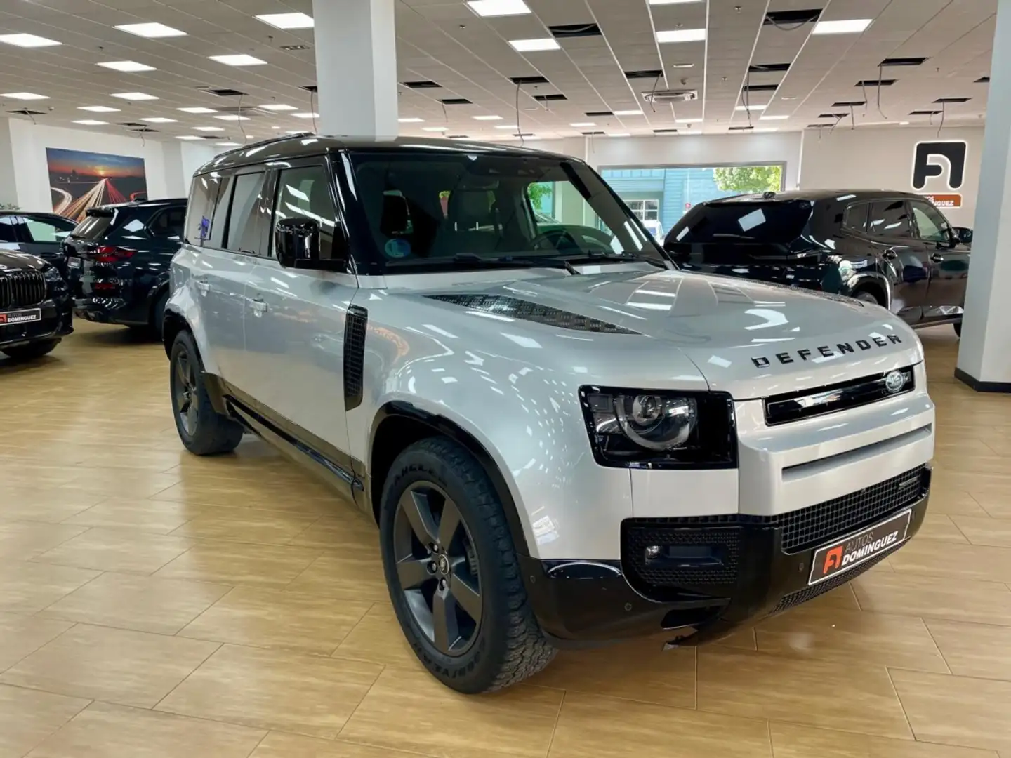 Land Rover Defender 110 3.0D l6 MHEV X-Dynamic SE AWD Aut. 250 Gris - 2