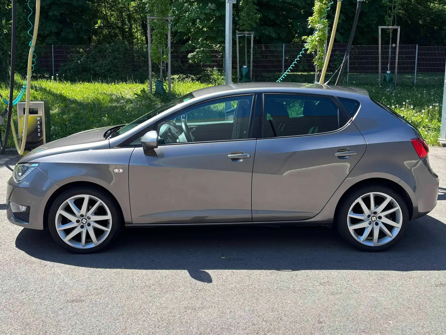 SEAT Ibiza Ibiza 1,2 TSI FR FR Grau - 2
