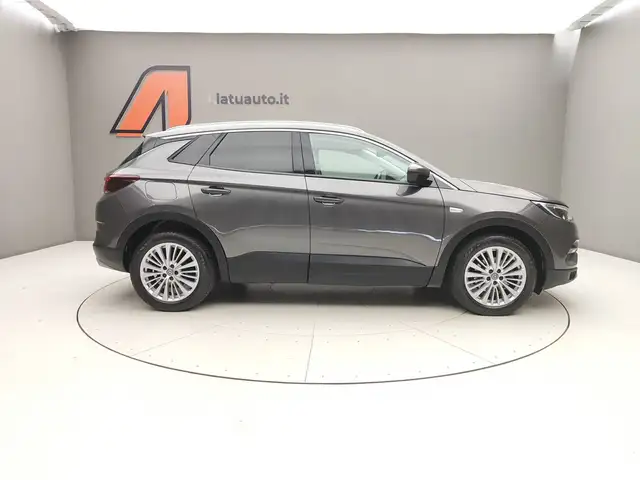 Opel Grandland X view 8