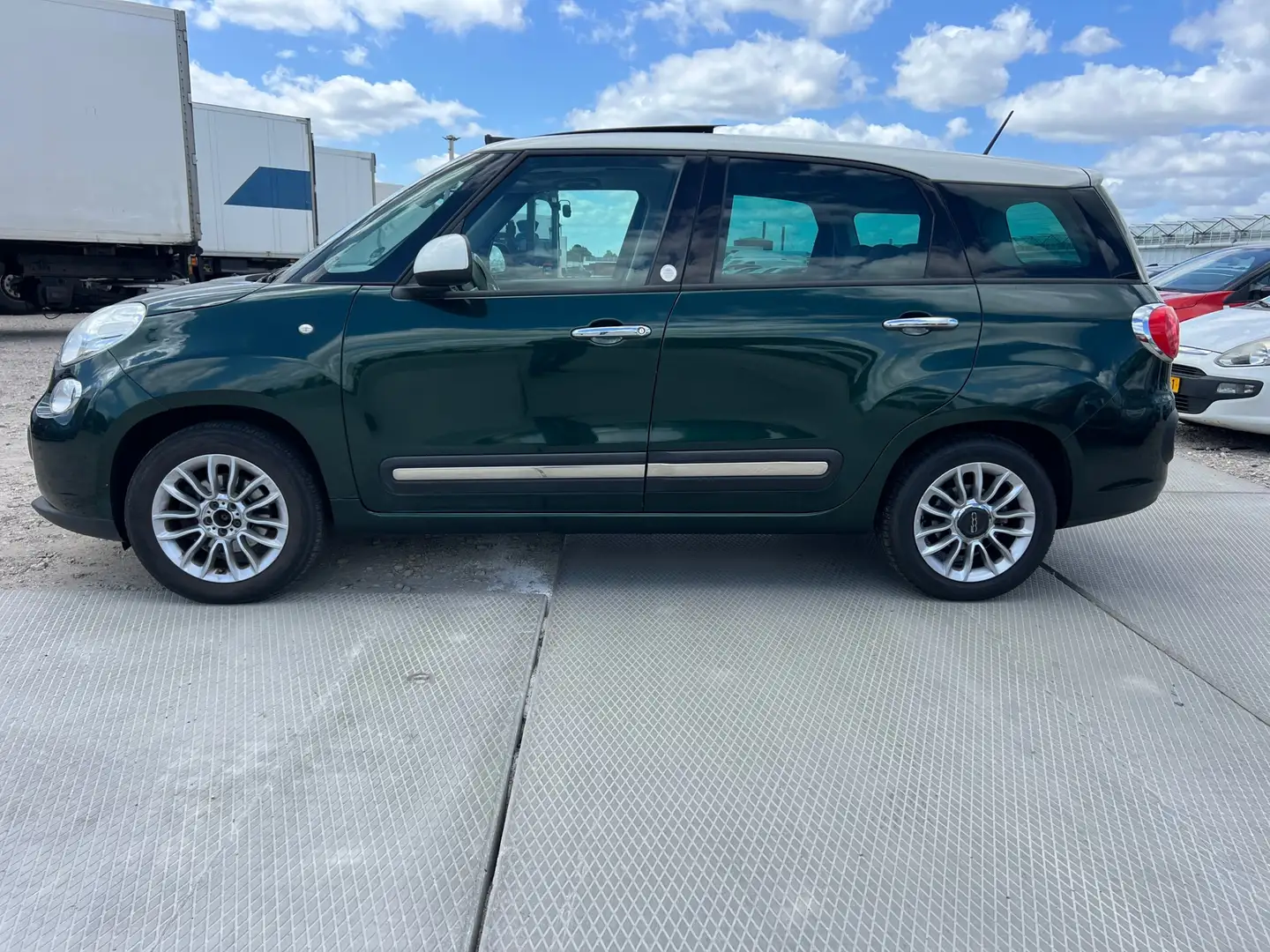 Fiat 500L Living * 2014 * 0.9 TwinAir Lounge * Airco * LMV * Groen - 2