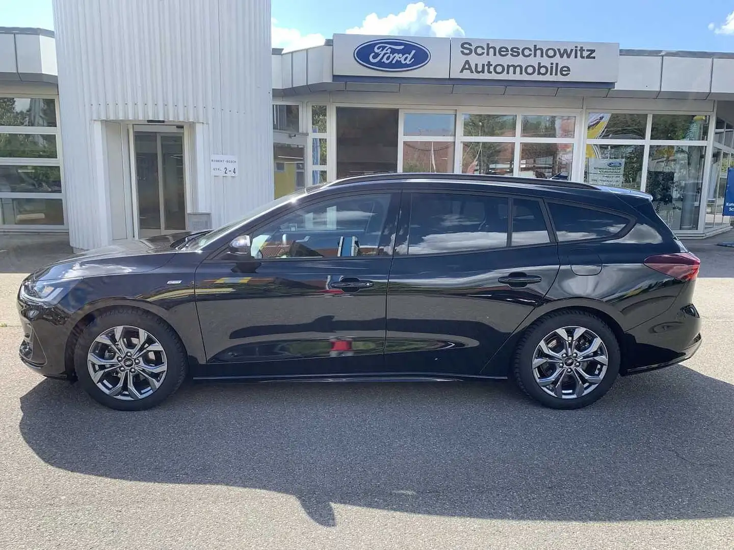 Ford Focus Turnier 1.0 Automatik  ST-LINE X Schwarz - 2