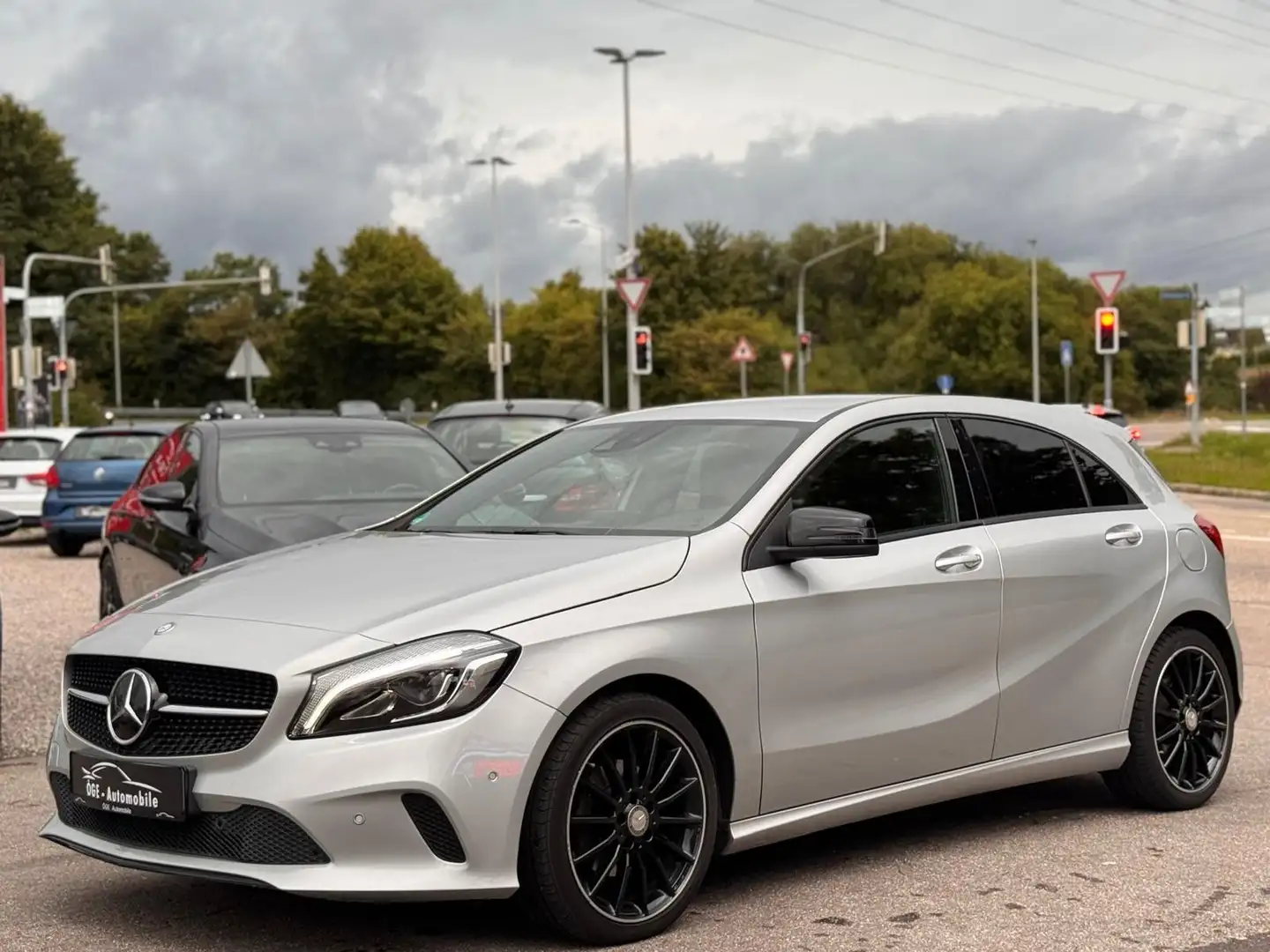 Mercedes-Benz A 200 CDI Style/Sport/Kamera/LED/Asisstent/AMG Argent - 2