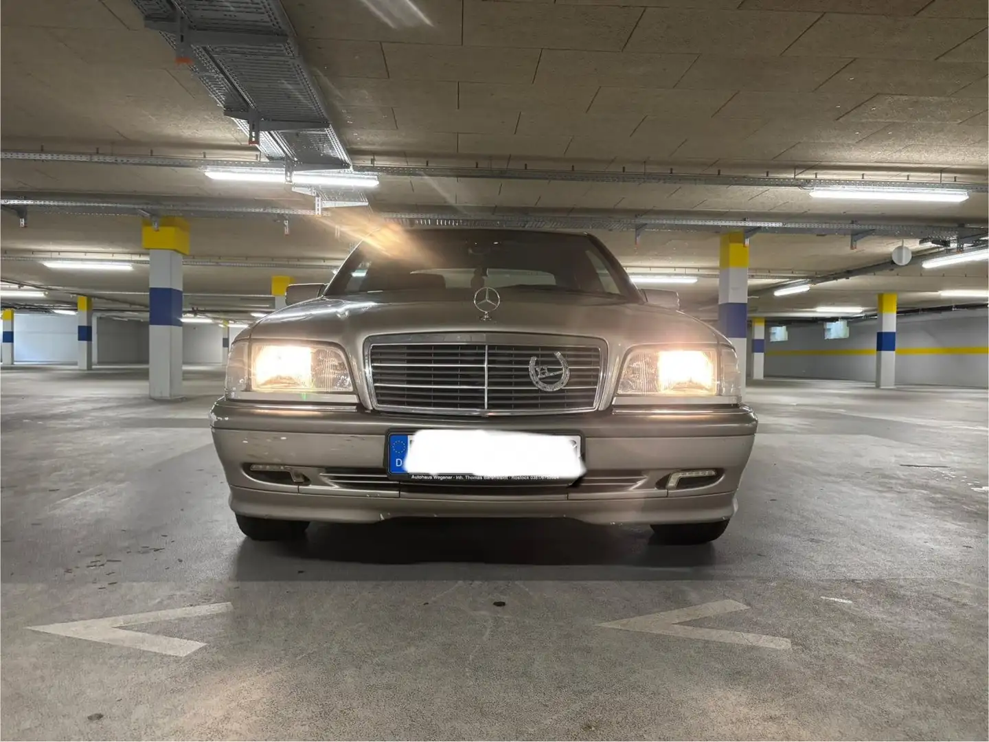 Mercedes-Benz 180 Grau - 1