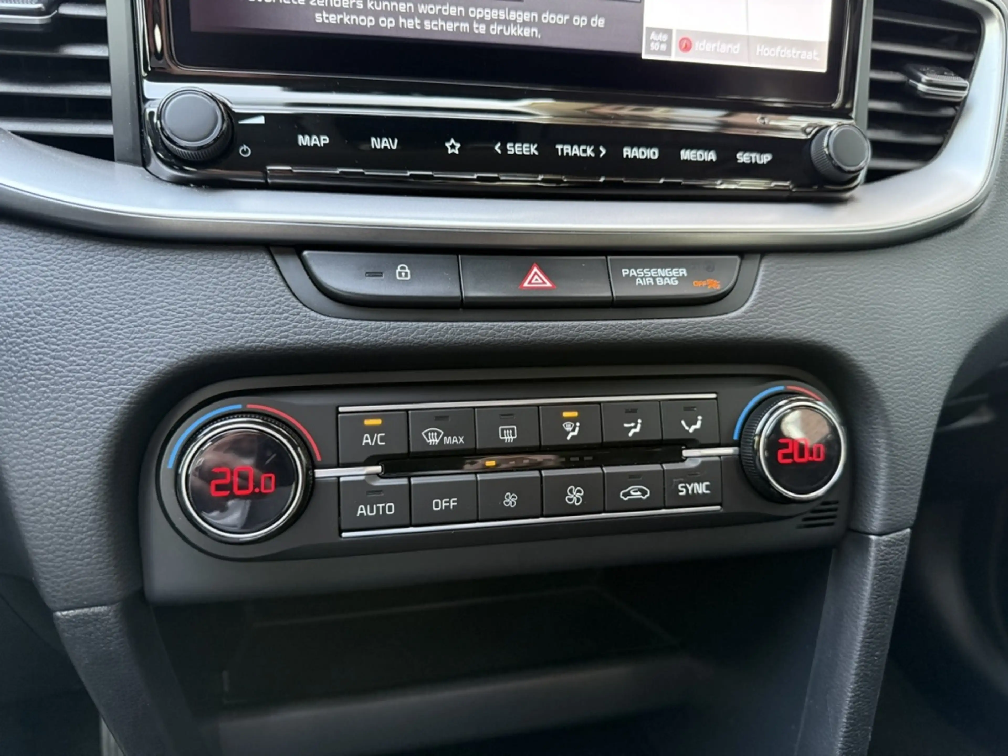Kia Ceed SW / cee'd SW Sportswagon 1.0 T-GDi DynamicL. CAMERA / CLIMA / C — photo 18