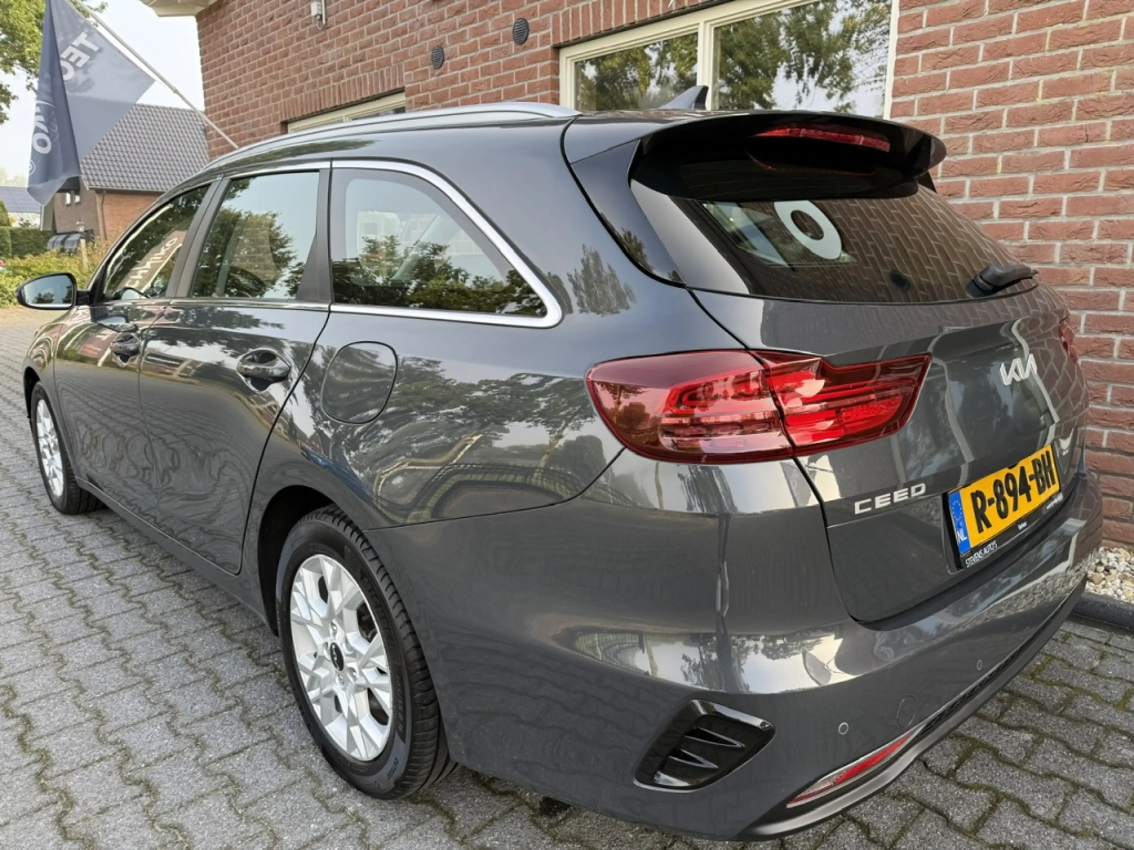 Kia Ceed SW / cee'd SW Sportswagon 1.0 T-GDi DynamicL. CAMERA / CLIMA / C — photo 14