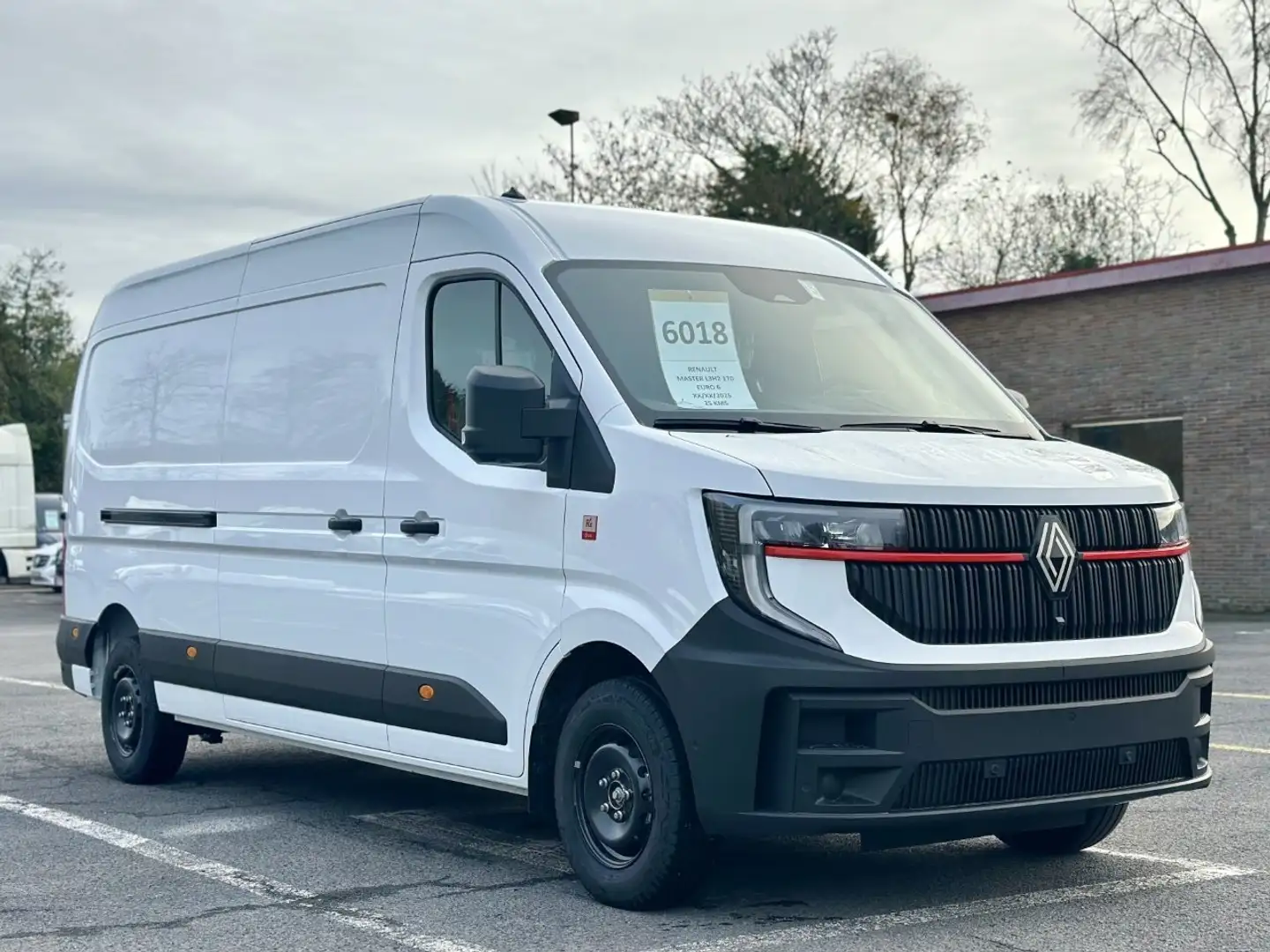 Renault Master Red L3H2 - 32.600€ - Leasing 981€/M Weiß - 2