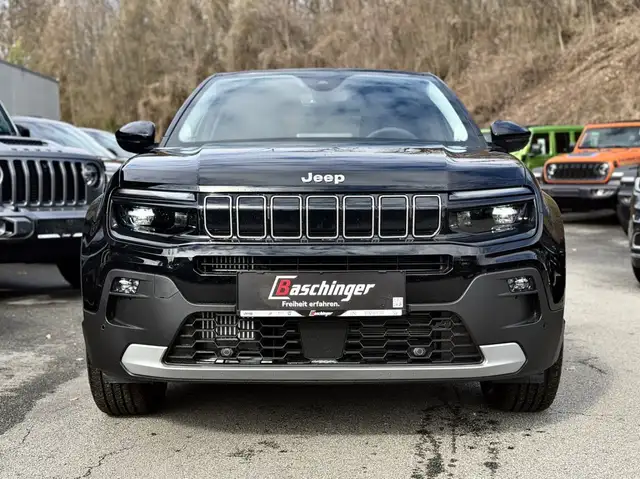 Jeep Avenger view 2