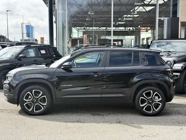 Jeep Avenger view 5