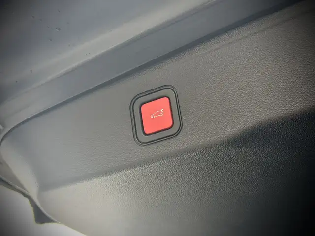Jeep Avenger view 8