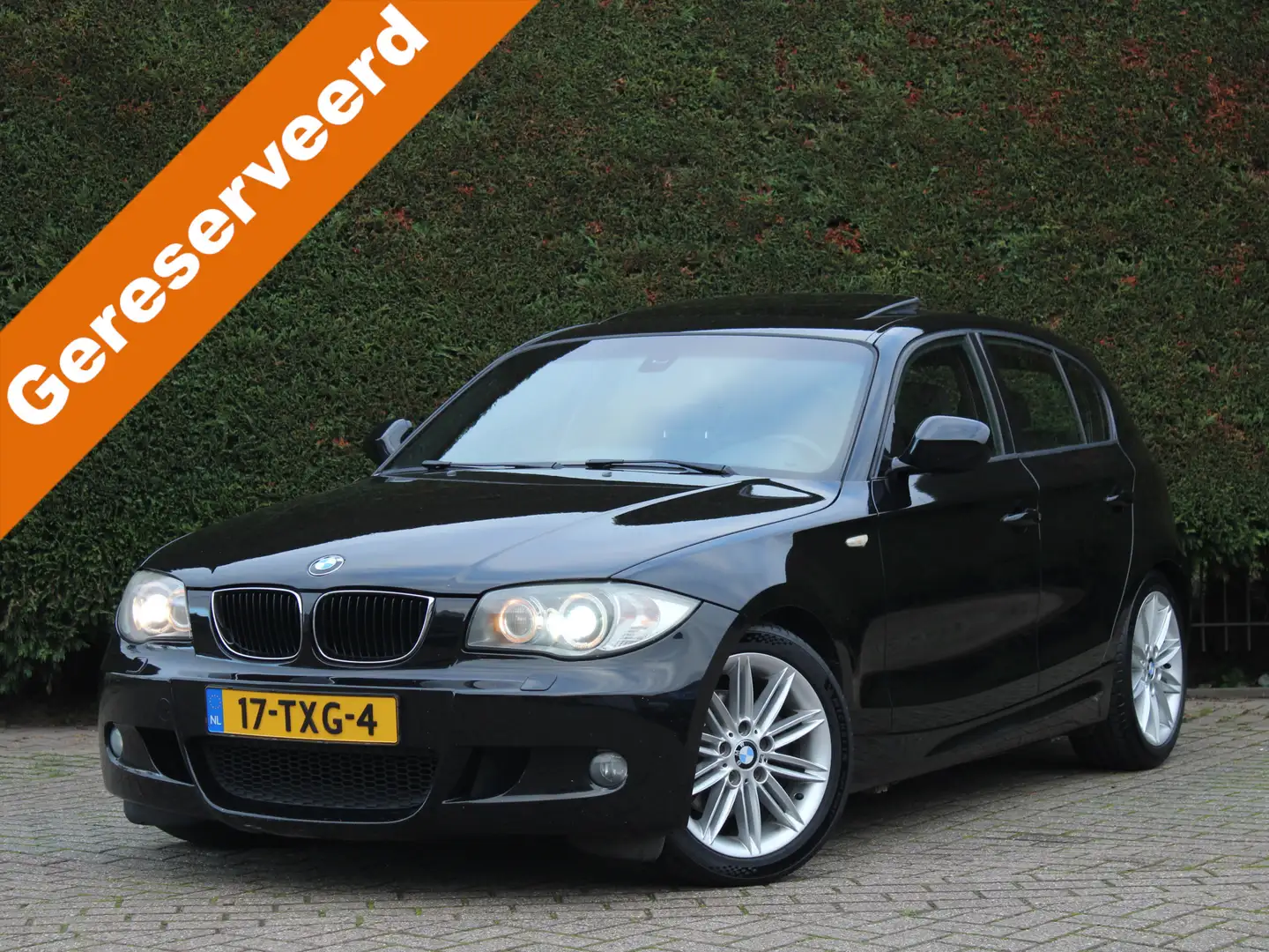 BMW 118 1-serie 118i EffDyn. Ed. Business Line Ultimate Ed Schwarz - 1
