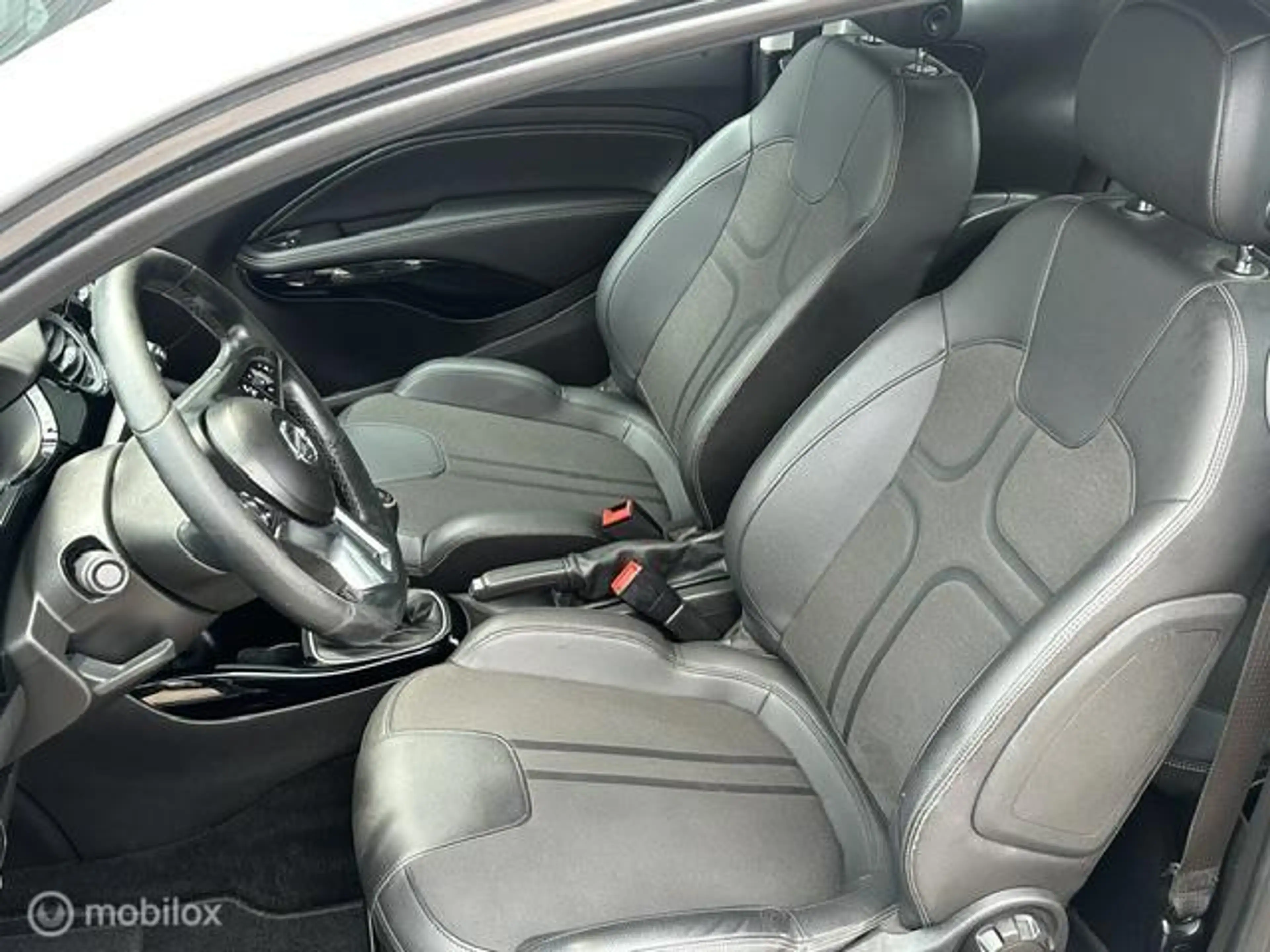 Opel Adam 1.0 Turbo Rocks — photo 5