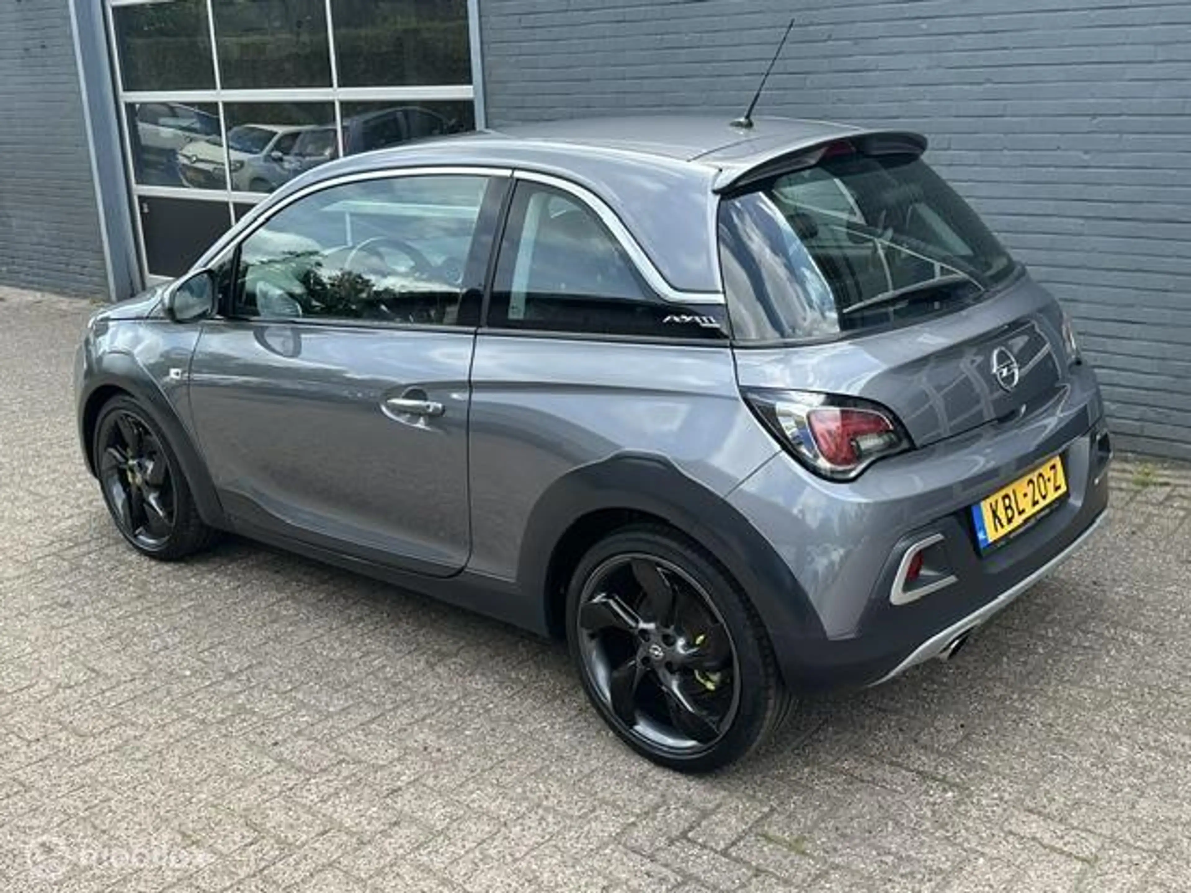Opel Adam 1.0 Turbo Rocks — photo 3
