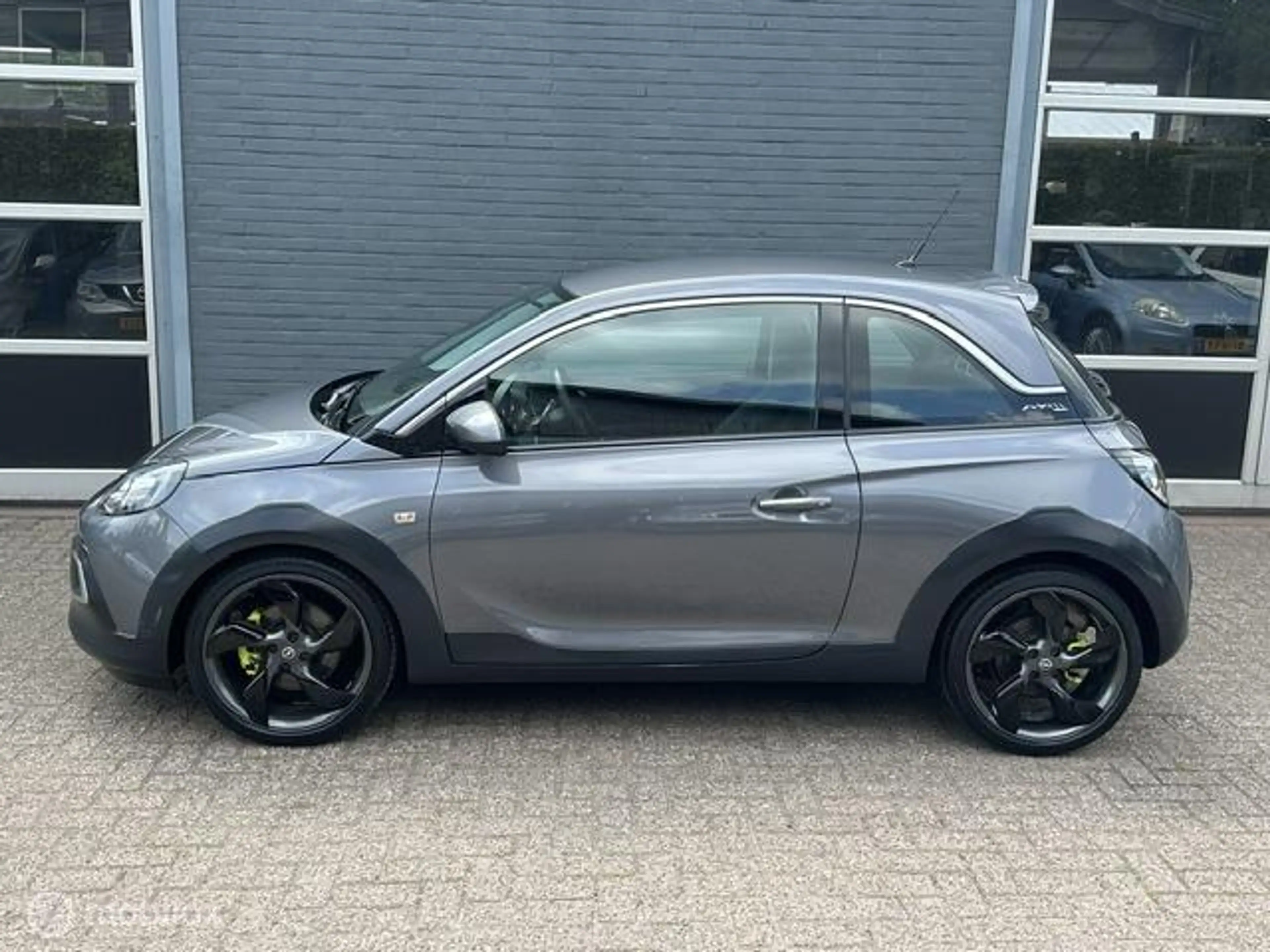 Opel Adam 1.0 Turbo Rocks — photo 2