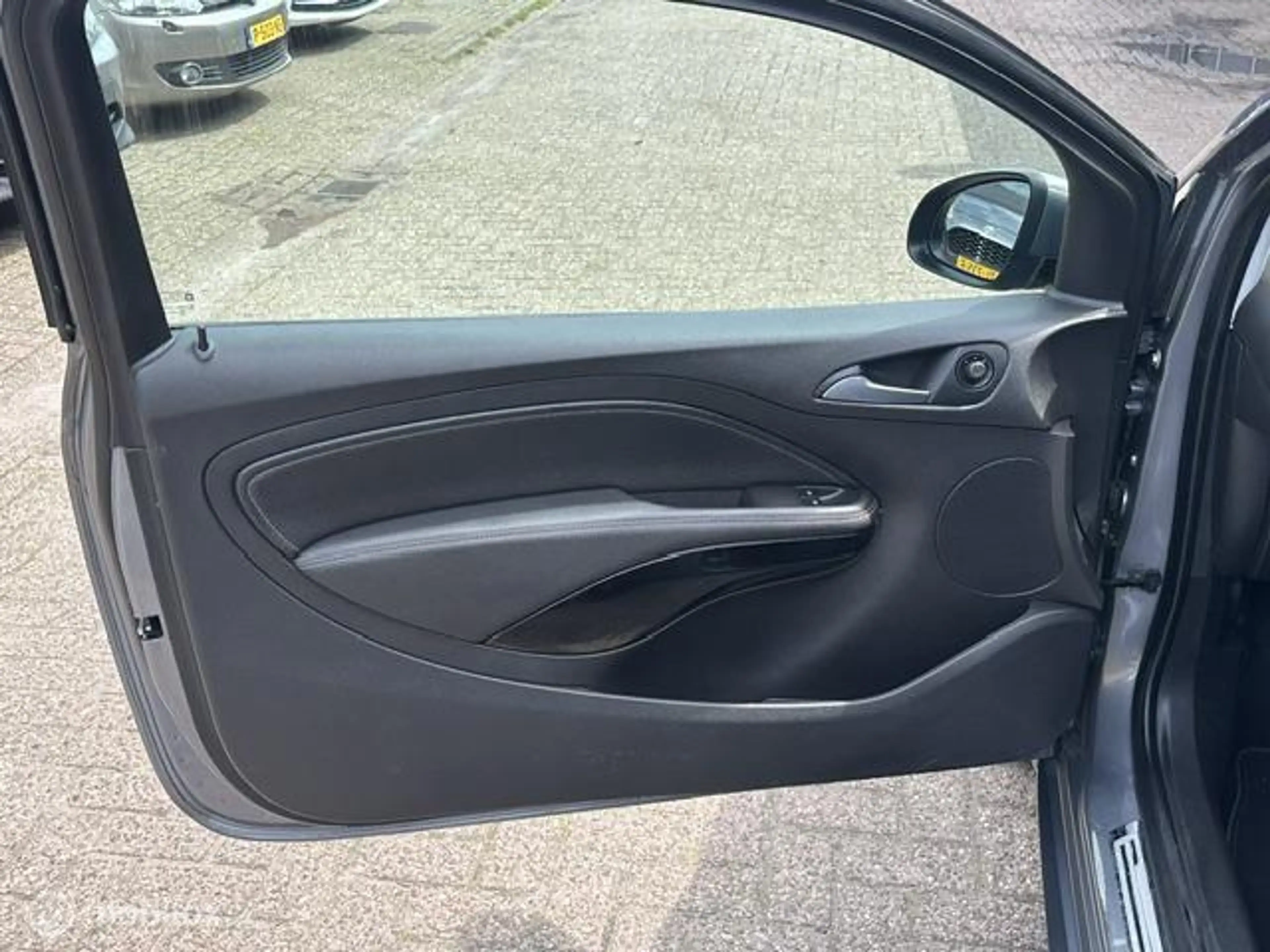 Opel Adam 1.0 Turbo Rocks — photo 14