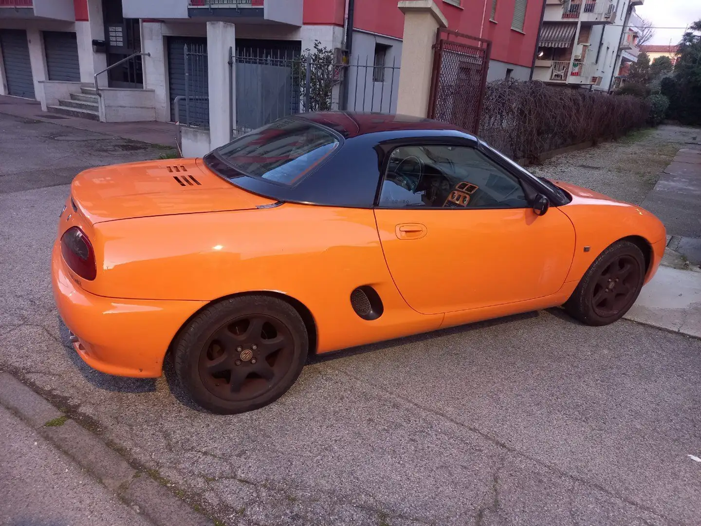 MG MGF MG F/TF F 1.8i HardTop Oranje - 1