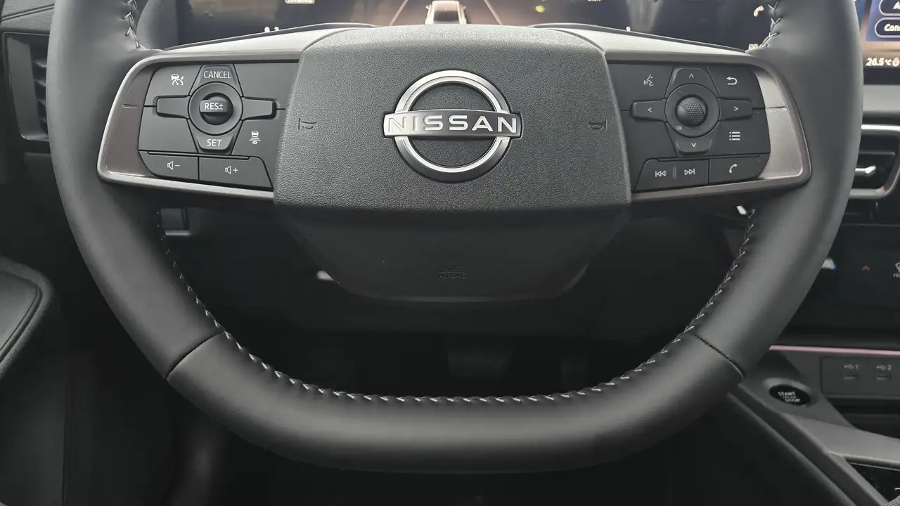 Nissan Sentra снимка Nissan Sentra