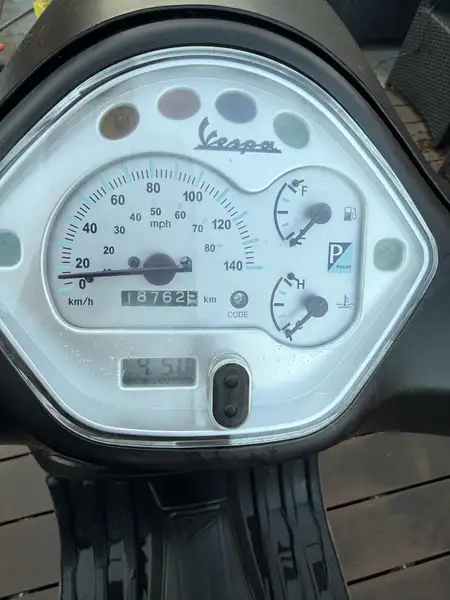 Piaggio GTS 125 - foto 5